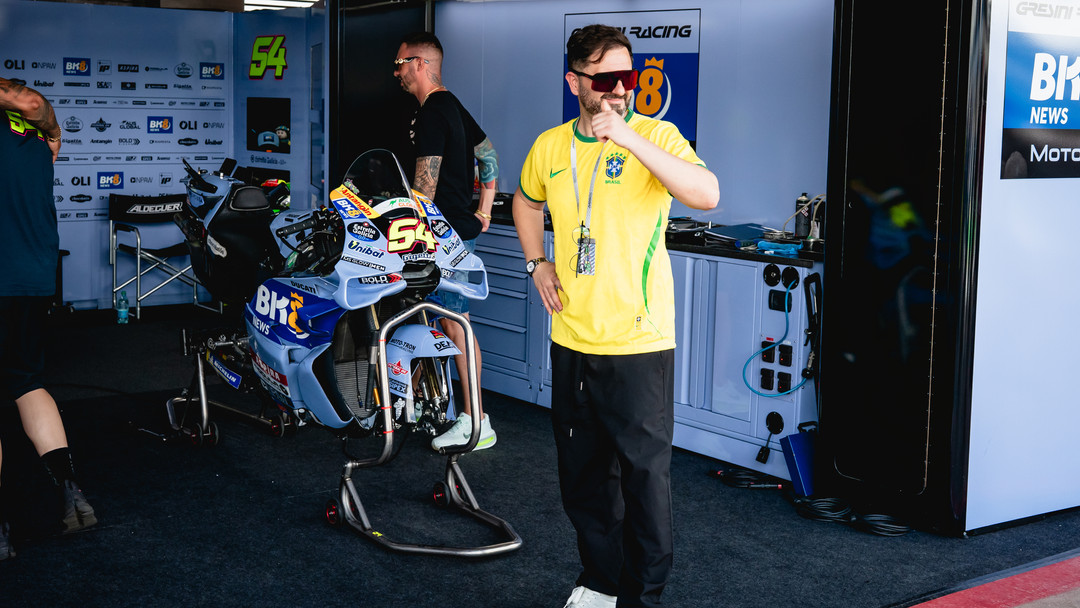 Experience MotoGP from the best seats without the logistics. We handle paddock access, tailored five‑star hotel pairings, and white‑glove transfers so you stay trackside and relaxed. One concierge, one point of accountability, and verified VIP vantage points. Book the effortless VIP weekend: https://www.grandprixgetaway.com/motogp-packages
#MotoGP #LuxuryTravel #VIPExperience #GrandPrixGetaways #MotoGPTravel #MotoGPVIP