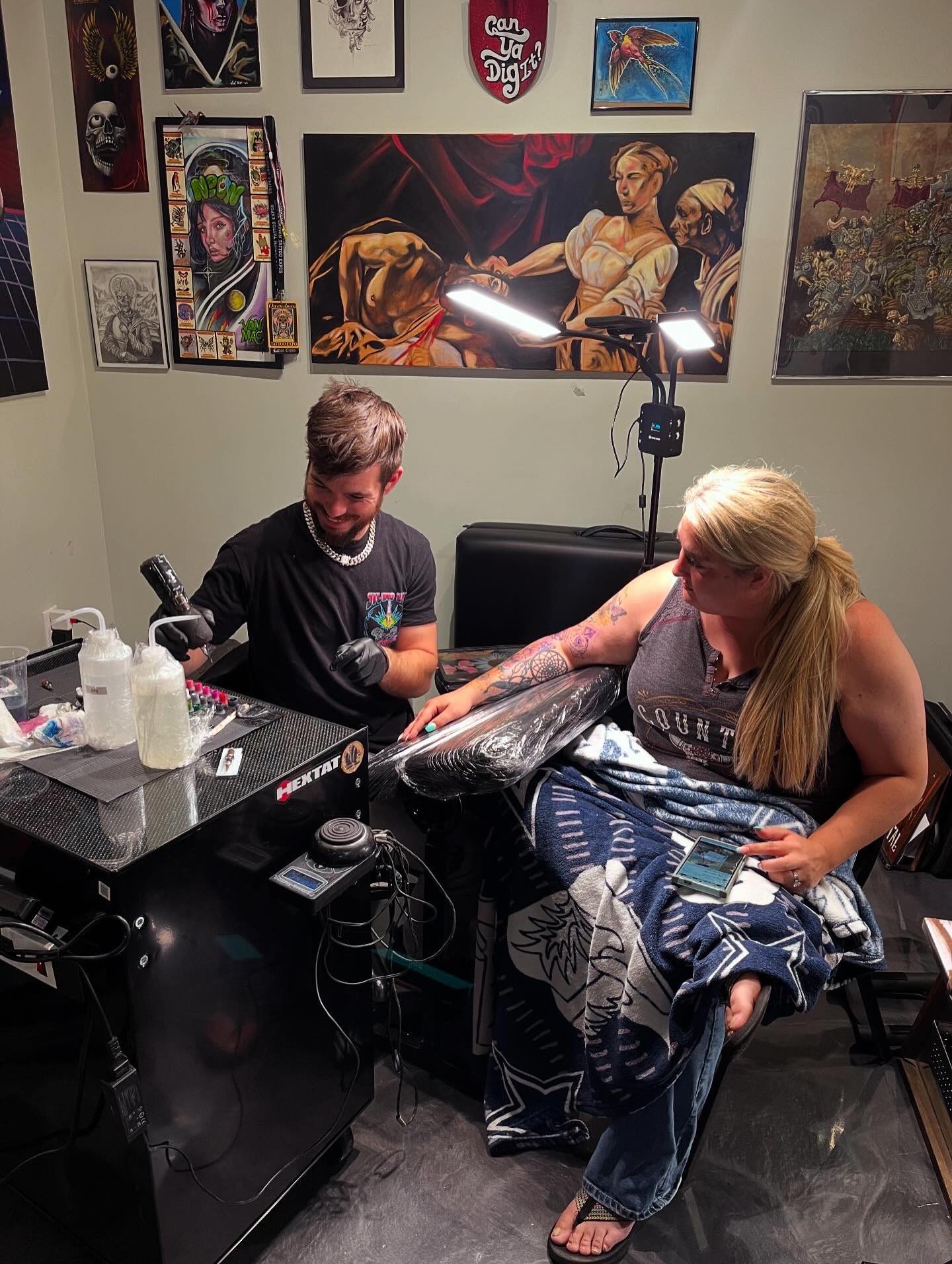 Meet our artists! Justin McDaniel has been with us for over a year and is going on 8 years of tattooing, his black and grey work has incredible detail! He’s well rounded in multiple styles and when not tattooing he is working on commissioned paintings or hand crafting leather pieces. Click his link to book an appointment or to inquire about a painting! @vonmactattoos