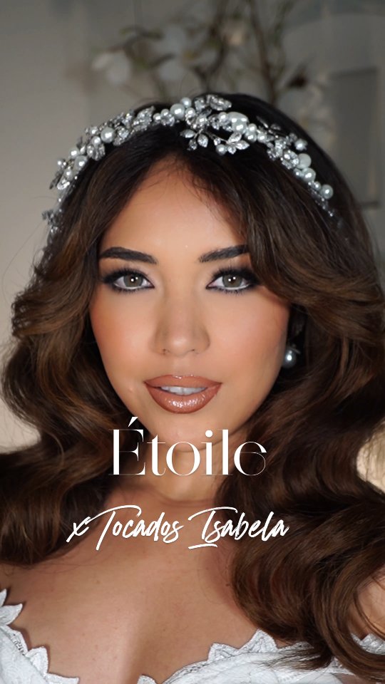 Detrás de cámaras de esta colaboración tan linda!
Makeup @karenhdzbeauty.design
Hair @monsegamez_hair
Model @lennyherreramx
🎬 @lightlab360
#beautycontent #weddinghairpiece #tocadosnovia #tocados #bridetobe