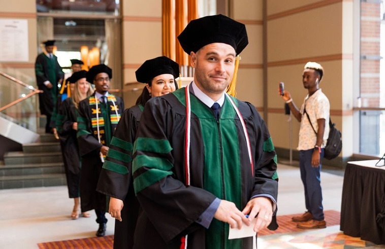 🌟🌟🌟 INTERN INTRO 🌟🌟🌟
Name: Edward Caputo, MD
Hometown: Cranston, RI
Undergrad: Worcester Polytechnic Institute 📕
Medical School: American University of Antigua 📚
Why EM: I choose EM because it is a unique career in medicine that involves first-line care that acts as a bridge between the community and healthcare 🚑 🚨
.
.
.
.
#residency #emergencymedicine #longisland #NYC #newyork #ACEP #EMRA #physician #doctors #match2024 #match2025 #happyhour #hangout #social #family #reels #residentphysician #interns #nontraditional #img #aua #father #doctor #doctorlife