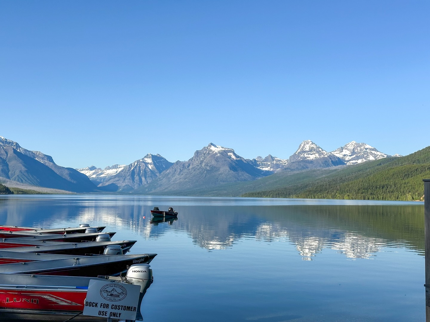 There’s something about the mountains in Glacier National Park that makes everything else feel a little quieter. The air, the views, the scale of it all—it’s the kind of place that reminds you how big the world really is.
If this isn’t on your travel list yet… it should be.
📍Glacier National Park
Follow along @luluseverydaylife for more places that feel like this
.
.
.
#glaciernationalpark #montanamoments #nationalparksusa #mountainviews #travelinspiration