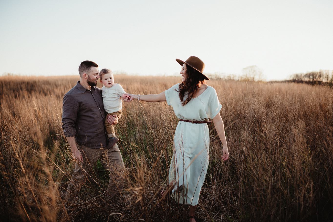 Love meeting new and adorable families #rochesternyphotographer #rochesternyfamilyphotographer #lifestylephotography #sunset #familysession