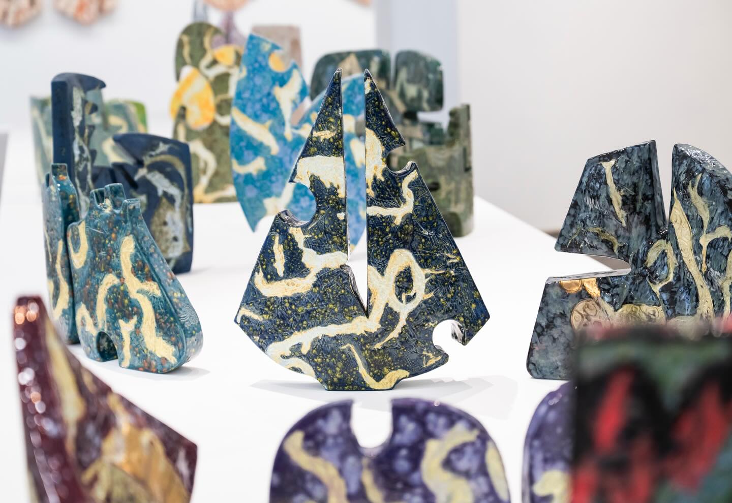 ✨ The Road to Aurora الطريق الى الشفق ✨
120x660x40 cm
Stoneware, 1240 °C | 2025
Frozen Light
26.02.26 → 12.04.26
@kunstnerforbundet
📸 @_dagj_