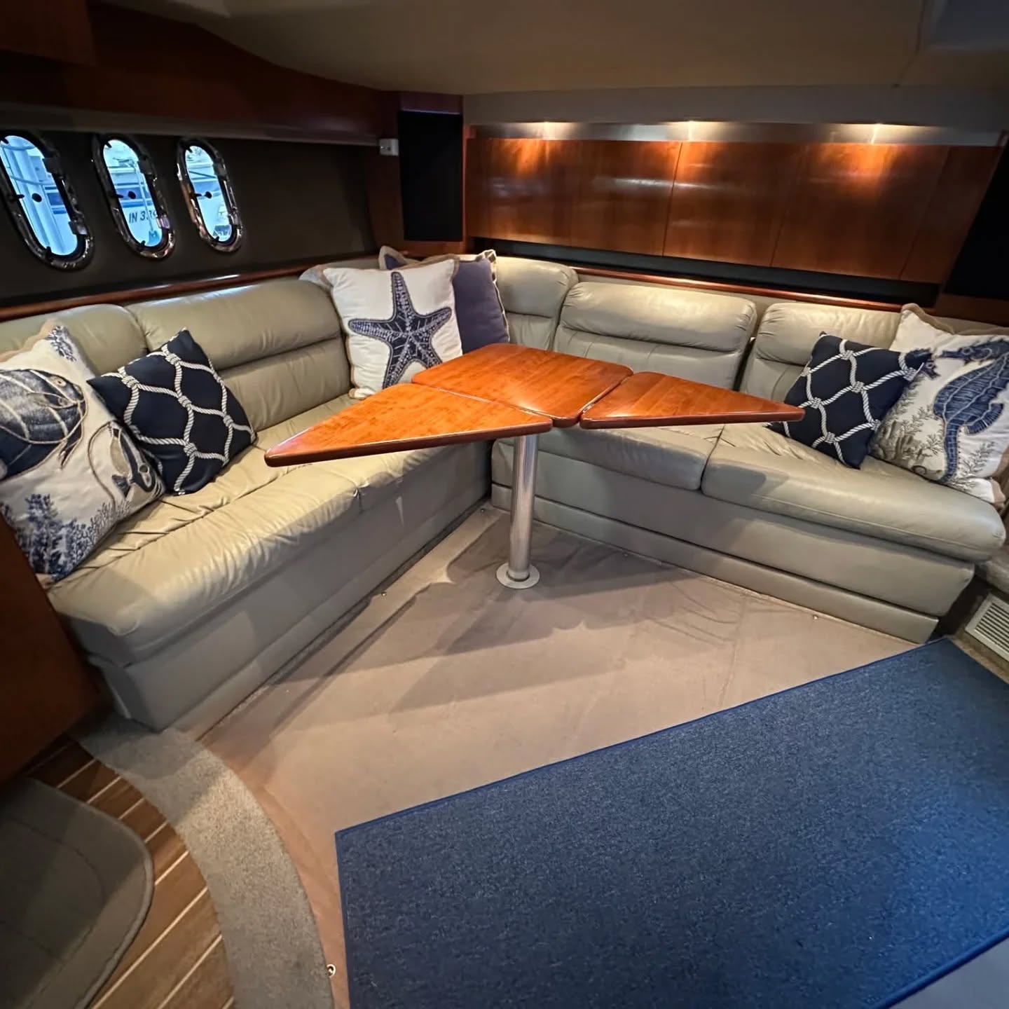 I've been thinking...
You should be able to experience DELUX Nightlife vibes on both land & water! Starting this Sunday night, you'll be able to reserve a personal cruise for up to 6 friends on this gorgeous yacht (two options)! Bring your own drinks, food, & music! Both of our boat options have refrigerators, icemakers, AC, microwaves, bluetooth speakers, TVs & both upper & lower decks!
Birthdays, dates, or just high on life.. Book for any occasion!
Book online at www.deluxnightlife.com starting this Sunday night!