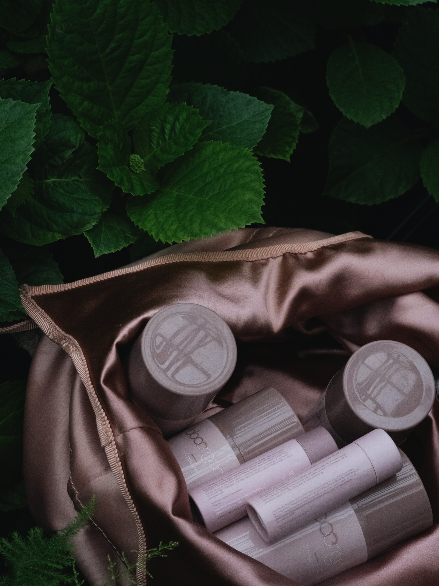 •to our community•
a community is not built on products alone, but on trust, understanding, and shared values
we have always believed that bba is more than a brand, it is a relationship 🔗
a relationship with your skin, with the ingredients you choose, and with the philosophy you decide to stand behind ▫️
when you take the time to truly understand what goes into your skincare, you move differently ▫️
you choose with intention, and in that moment, you’re no longer just a customer, you become a part of us 🌿
we want to continue giving back to those who grow with us to the ones who read, question, and understand us
until march 31 receive a FREE tote bag with every $75+ order 🎁
this tote bag was designed as a reflection of that connection something you can carry with you daily a reminder of conscious choices, of nature, and of a community built on trust 🤍
a small step towards living closer to nature 🌱
GET YOURS NOW!
imnature.com