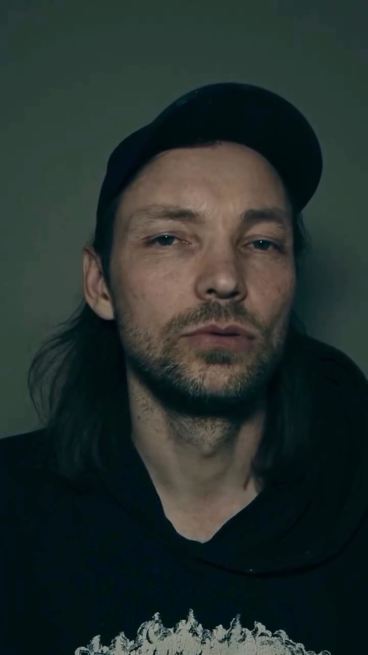 Bare en liten «hilsen» inn i helgen - The Good The Bad and The Zugly 🔥Asså, for en kveld lørdag 26. september blir!! GBZ har gitt ut seks album og har intet mindre enn et ti-år med liveopptredener bak seg.
Raske låter, grove riff og desperat vokal kjennetegner deres berykta live opptredener! Fremdeles full av beksvart humor og rå punkenergi😎
🎫 skienlive.no