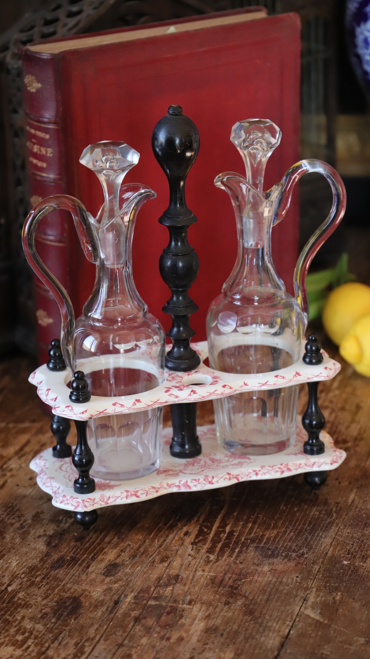 A rare oil and vinegar dispenser in perfect condition !
♻️ Choose vintage tableware and be kind to the planet.
📱Follow my Instagram to make sure you’ll never miss a novelty.
#kitchenbrocante #instabrocante #brocanteenligne