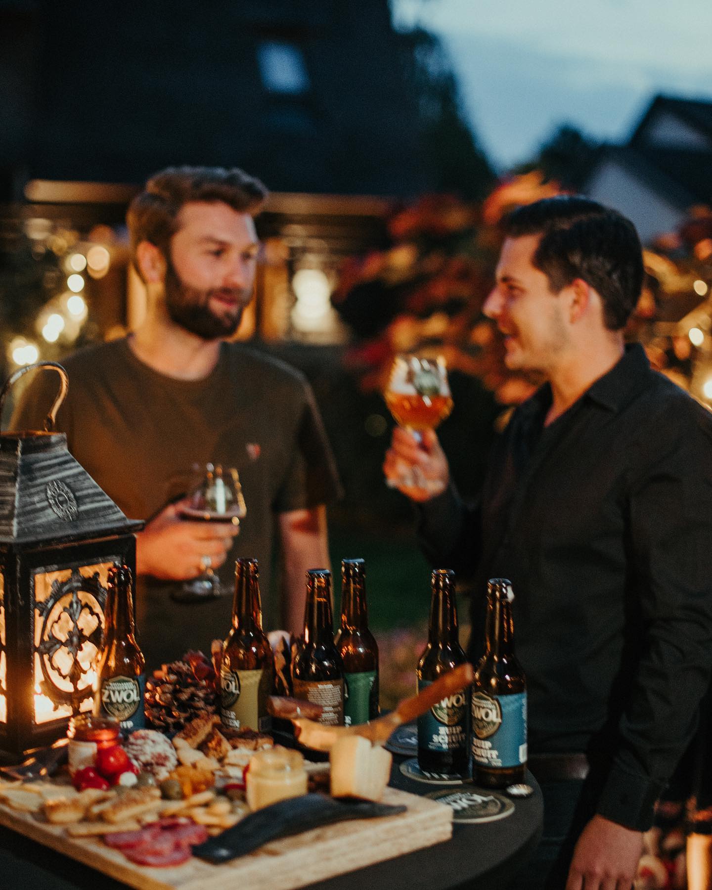 BORRELPLANK WESTLAND π§π₯ π»
Gaaf is ie hΓ©, onze Borrelplank! Stoer en robuust, gemaakt in Maasdijk door @kbinterieur.
Leuk in combinatie met onze #Borrelpakketten of het #Sinterklaas uitdeel pakket π€©
Bestellen op rekening gaat heel eenvoudig in onze webshop π
#relatiegeschenk #kerstcadeau #kerstpakket #Sintpakket #lokaal #personeelsgeschenk #verspakket