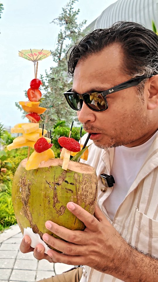 Premium Dining options on a cruise? All Streets has you covered!
https://youtu.be/TT8DU5Sr_Qo #royalcaribbean #cruisedining