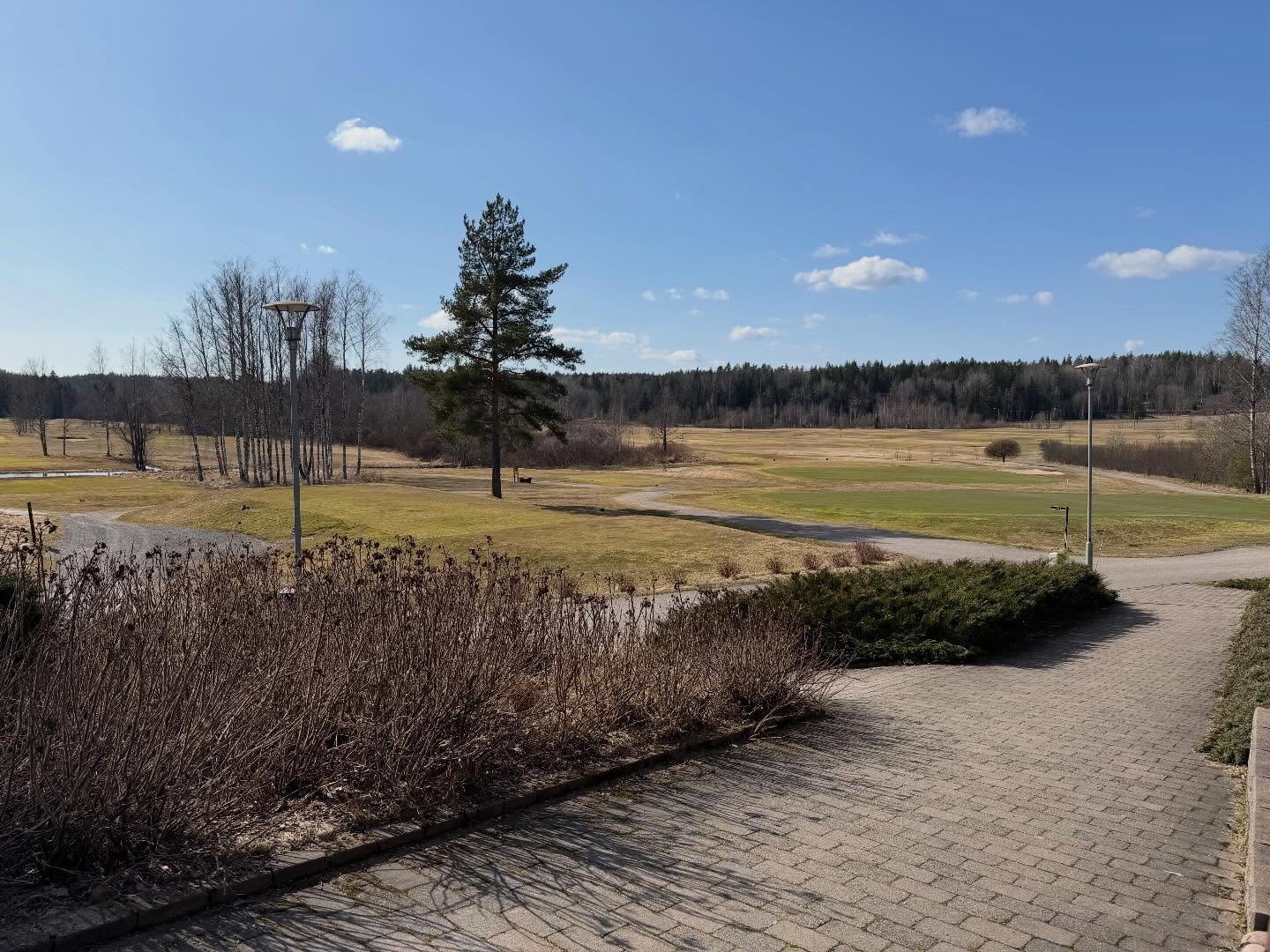 Iltapäivän tilanne. +9 C, UV: 2