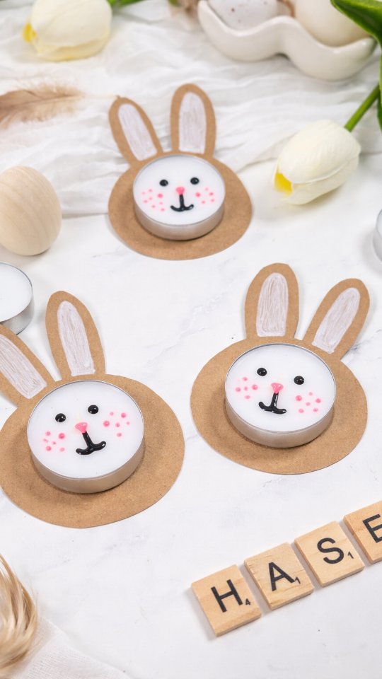 Einfach und schnell gemacht - perfekt als Tischdeko, Geschenkidee oder kleines Mitbringsel zu Ostern. Diese süßen kleinen Teelicht-Hasen waren gestern mein Highlight 👌.
Hat so gut getan mal kurz etwas zu basteln 🥰.
🗒 Die Anleitung dazu findest du auf meinem Blog
🎥 Das Video-Tutorial auf meinem YouTube-Kanal
🚩 Speicher dir dieses DIY gerne für später
#osterhäschen #OsterDIY #osterdeko #kerzenliebe #einfachediys