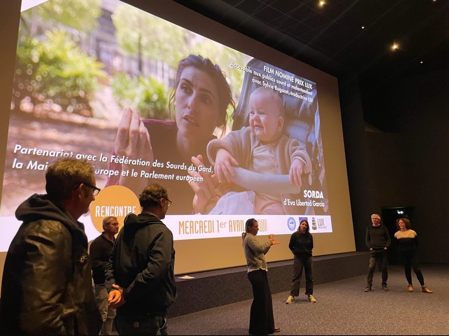 Retour sur la projection du film Sorda, en lice pour le Prix Lux 2026, Le 1er avril à Nîmes en partenariat avec l’association Surdi 30 : une belle soirée réunissant 120 participants, marquée par des échanges riches et engagés grâce à la présence d’interprètes en langue des signes. Un grand merci au @semaphorenimes pour son accueil, ainsi qu’à toutes les personnes présentes pour leur participation et leur implication. #maisoneurope #handicap #inclusion #prixlux #sorda