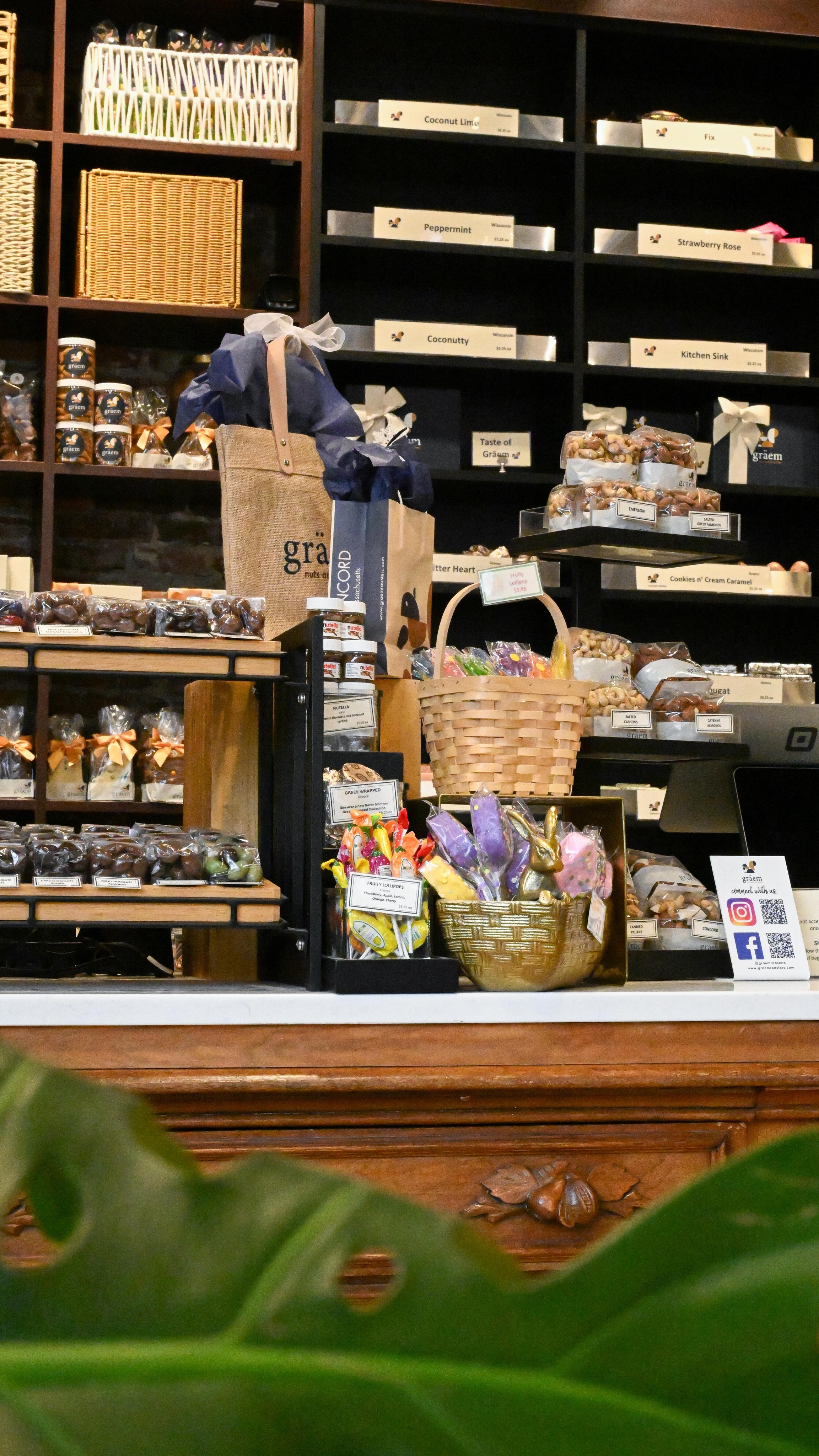 Easter at @graemroasters 🐣
Simple, seasonal, and worth capturing.
Shot for #BlueSevenClient | @graemroasters