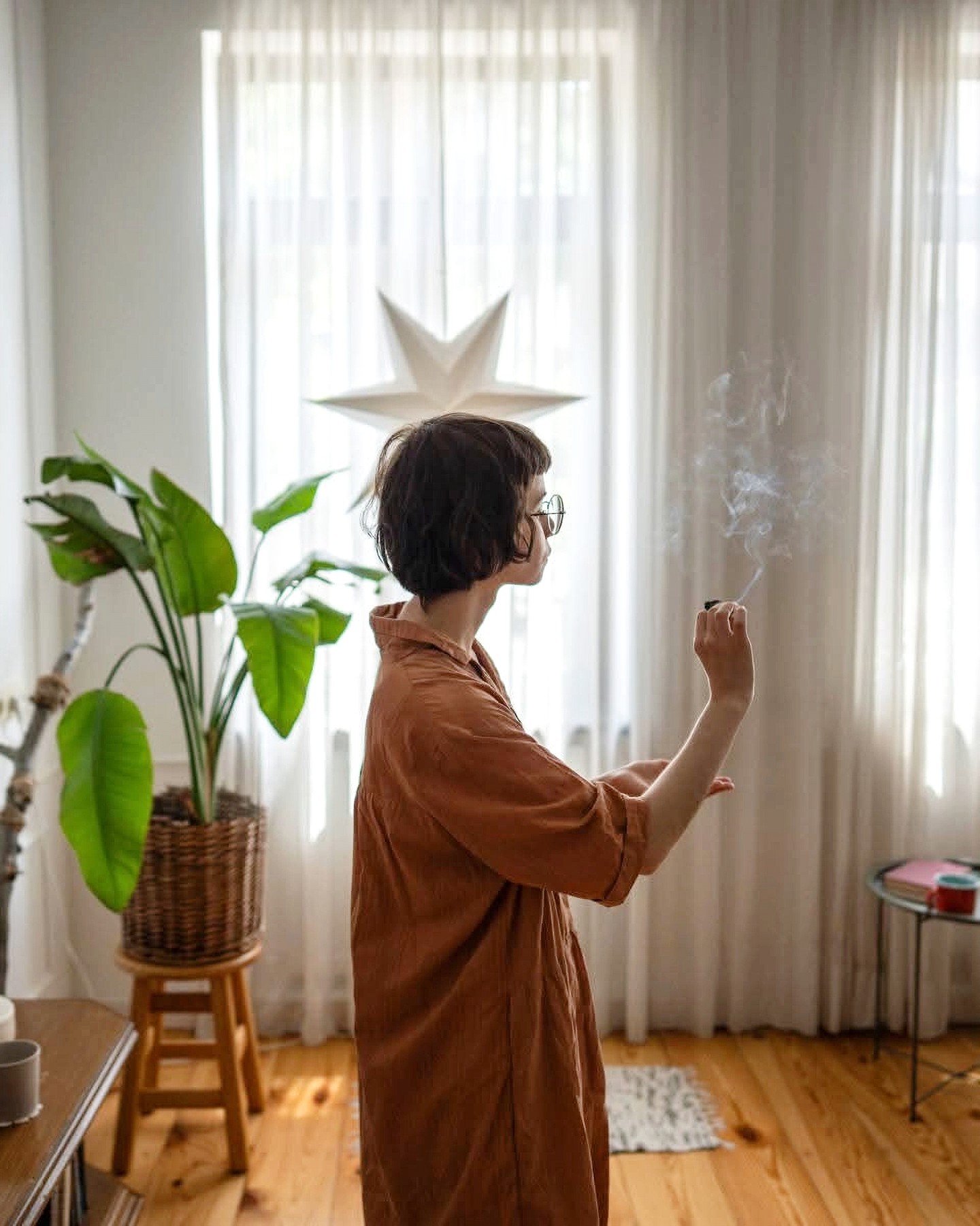 Si tu ressens un inconfort ou des énergies lourdes chez toi, voici mes 6 astuces pour un nettoyage énergétique de ton intérieur .✨
Pour purifier son espace avec des rituels doux et naturels — pour une maison plus légère et un esprit apaisé.
A découvrir sur le Blog - Lien en Bio
#Nettoyageénergétique #Purification #BienÊtre #MaisonZen #Rituels #smellofhappiness.ch