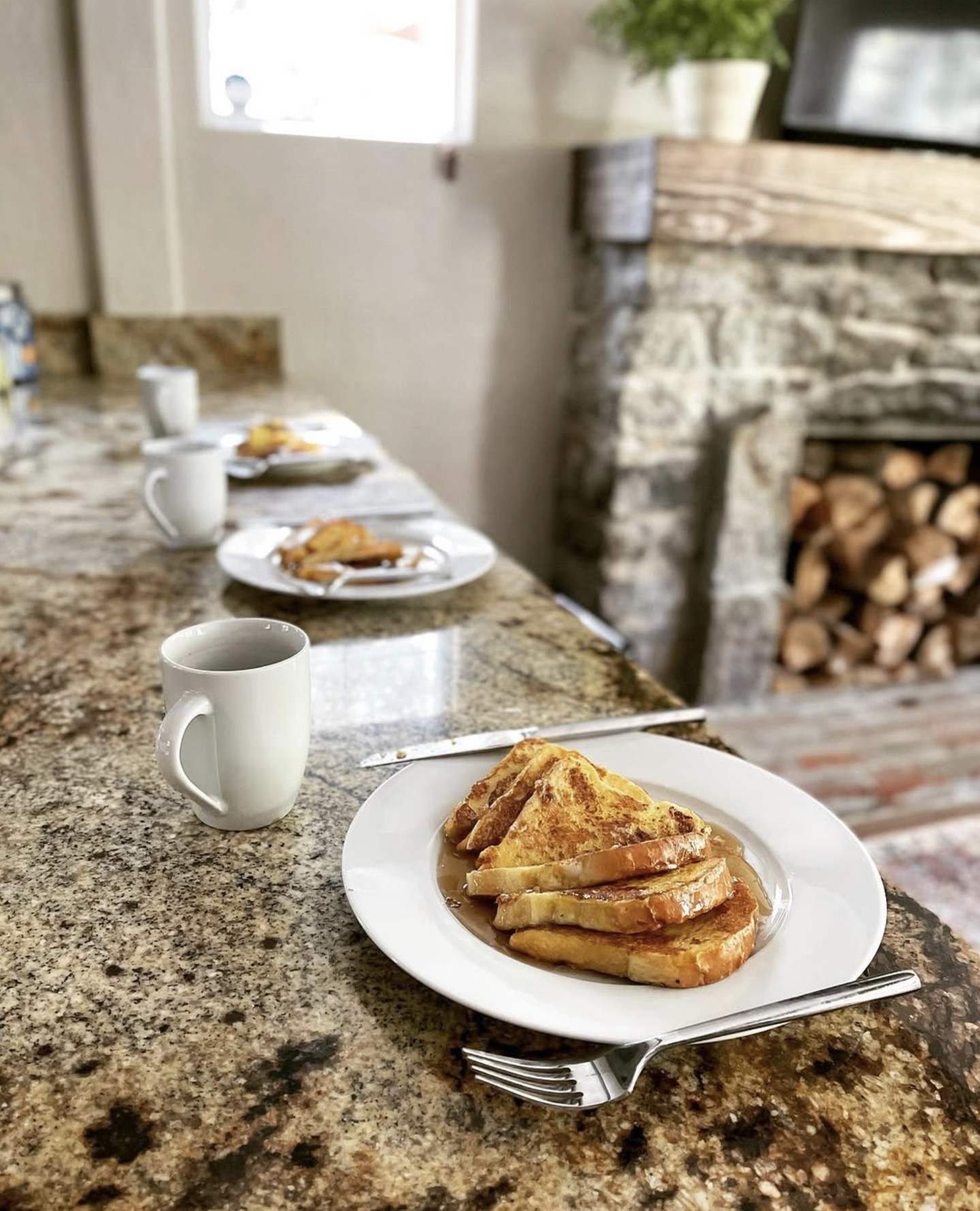 ☕️Sunday mornings in the mountains at The Little Dipper = French toast on the griddle, coffee in hand, and nowhere you have to be.
There’s something extra sweet about slow mornings up here—cozy socks, a warm kitchen, that little chill outside the windows… and the smell of cinnamon filling the cabin. 🤍🌲 If you need a reset, this is your sign.
🏡 Cabin stays available mid week and this weekend — www.thecabinhost.com
#MountainMornings #CabinVibes #FrenchToastSunday #HotCoffee #CozyCabin #ShaverLake #TheCabinHost #SundaySlowDown #WeekendGetaway #BookDirect