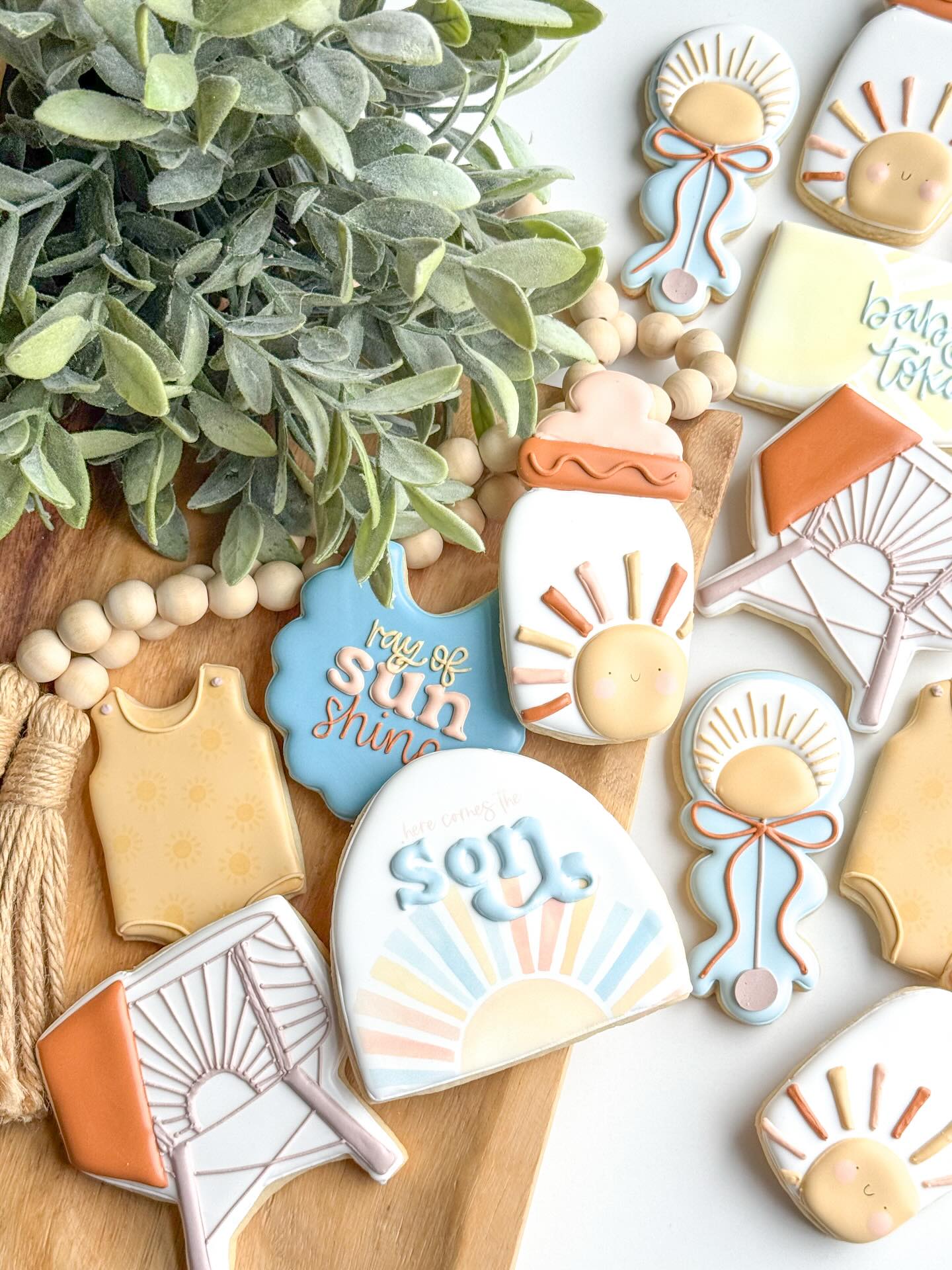 H E R E C O M E S T H E S O N • custom royal icing cookies to celebrate a mama to be. Custom royal icing sugar cookies are a delicious and beautiful addition to any baby shower celebration!!
•••
Interested in Ruby Lou Company custom sugar cookies for your next event- please submit your request at www.rubyloucompany.com