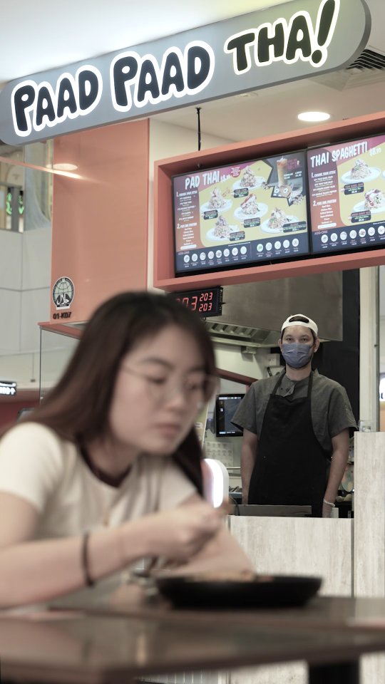 POV: youโre the chef watching someone try your food for the first time ๐
1 biteโฆ no sound
2 bitesโฆ still quiet
Eah stress sia ๐ฐ
Thenโฆ the nod ๐ฎโ๐จ
Ok lahโฆ can sleep tonight already.
#hungrygowhere #supportlocalsg #thaifood #sgeats #sgfoodies