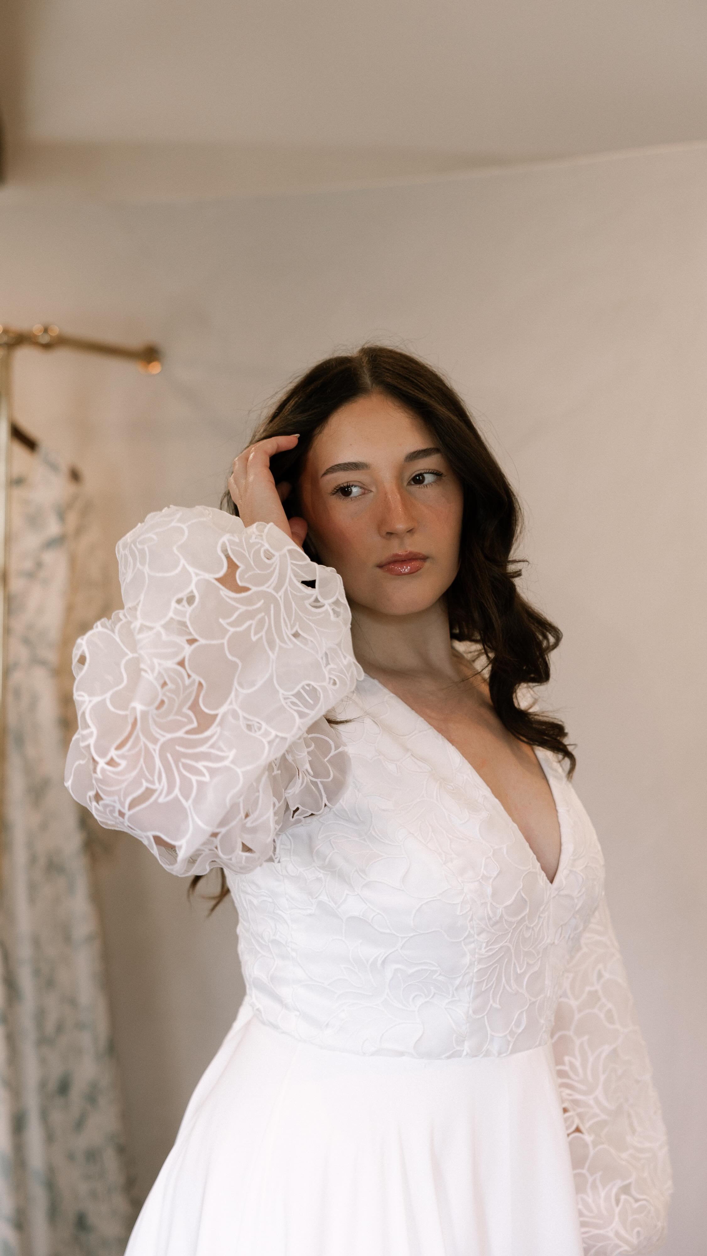 FALL IN LOVE WITH E&W COUTURE🤍
Trunk Show
14th-16th May.
Open Day
17th May 11-2pm
Exclusive look into the brand new E&W Collection. British designed and made in their Cardiff Studio.
E&W is for the bride looking for something that feels like them on their wedding day. Just authentically you.
Book your appointment or RSVP to our open day ✨
#kentbridalboutique #britishbridaldesigner #madeinbritain #sustainablefashion