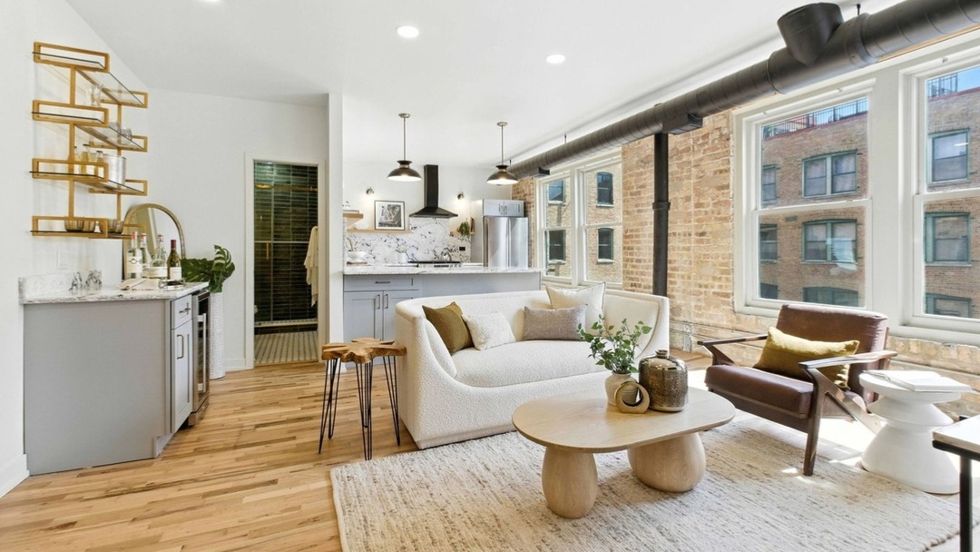 Elevated loft goals ✨ #loft #goals #elevated #chicago #chicagorealestate #havenhomestager #chicagohomestaging #stagingworks #stagingsells #staging #homestaging