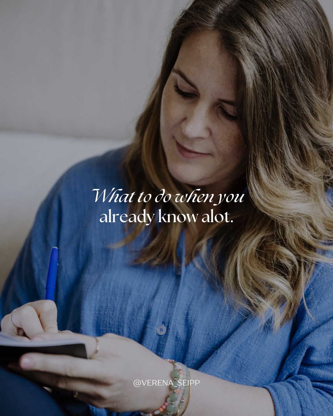 What do we do when we already know alot??
Over the past weeks I've been speaking more about my program Slow Down to Gain Momentum.
The intention behind it is simple:
to create a structured space where people can pause, reconnect with themselves, and move forward from clarity instead of pressure.
Because many of us already know a lot.
What we often lack is the space to integrate it.
Sometimes that space changes more than another strategy ever could.
💬 are you feeling the need for space and integration? Turning all you know into action and change?