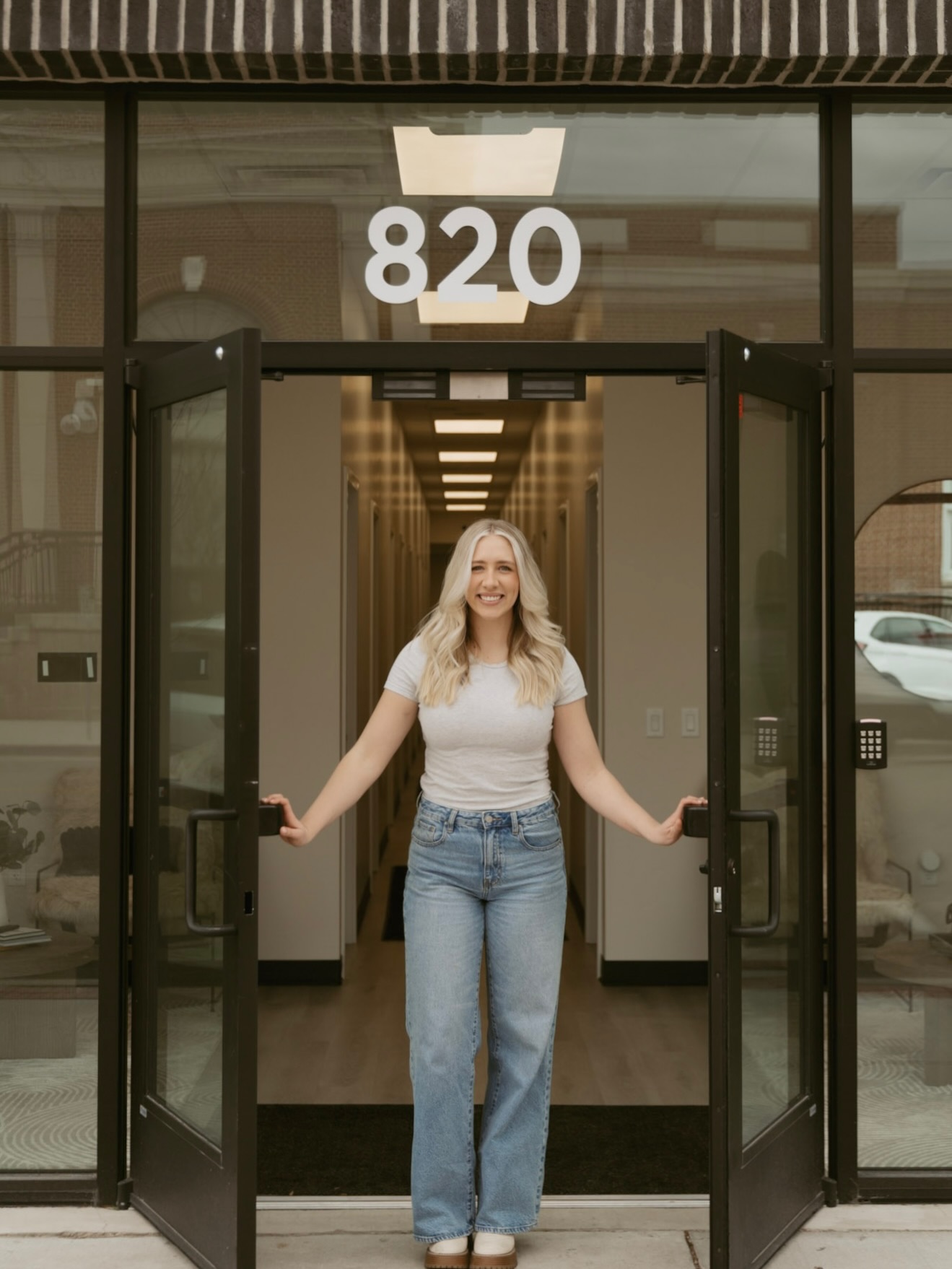 📍LOCATION: 820 Arthur St, Caldwell ID 83605
1️⃣ CLIENT INSTRUCTIONS: When you arrive for your facial, waxing, or brow appointment, please have a seat on the couches out front. If you’d like to use the restroom beforehand, it’s located at the very end of the hallway on the left. There are also water fountains available in the back.
2️⃣ At the time of your appointment, I will come meet you in the front. I look forward to meeting you!