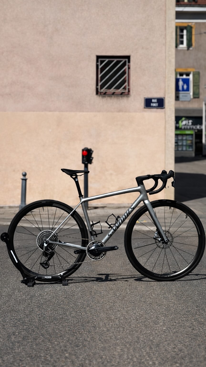 La légèreté n’est pas un chiffre.
C’est une sensation.
S-Works Aethos.
L’expression la plus pure du vélo.
#Aethos #SWorks #Specialized #cyklist