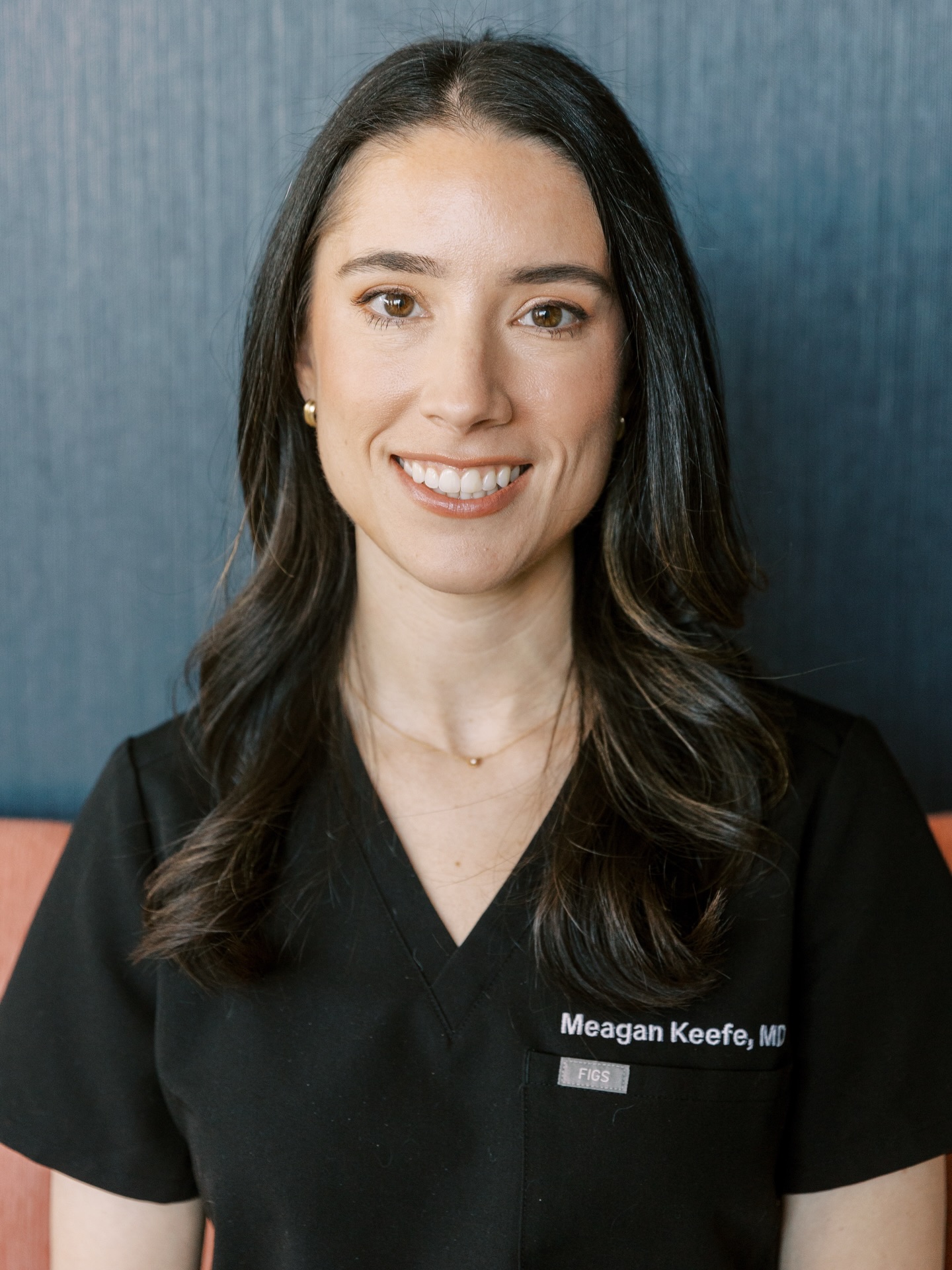 Skin cancer screenings aren’t just for “high risk patients.” They’re for everyone. 🩺
Dr. Keefe’s take: “The easy answer is that all adults should be getting regular checks, but especially if you have risk factors like fair skin, a history of blistering sunburns in childhood, tanning bed use, or a family history of skin cancer.”
When in doubt, get checked. Early detection matters. 💛
Book online or call today to schedule your skin cancer screening. 📞✨