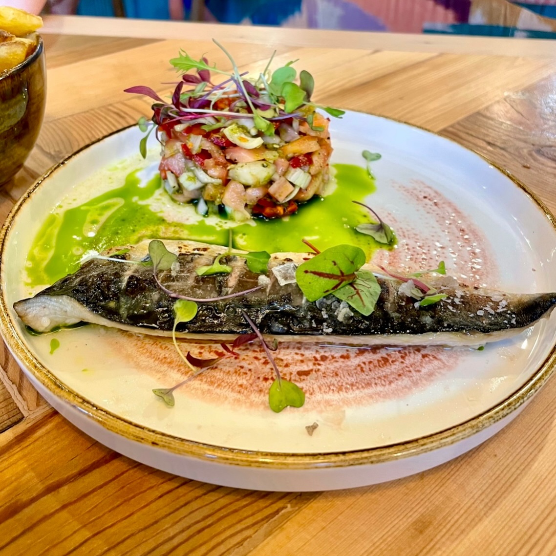 Love a bit of Cornish Mackerel 🐟
#cornwall #cornwallfoodie #cornwallfood #cornishmackerel #mackerel