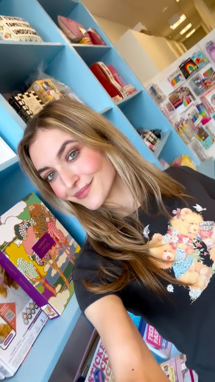 Stop by the DabbleLab to get your Easter basket must-haves! We have creative treats for all ages and interests 🐣🛍️ #districtdabblelab
#bethesdamd #shopsmall #craftstudio