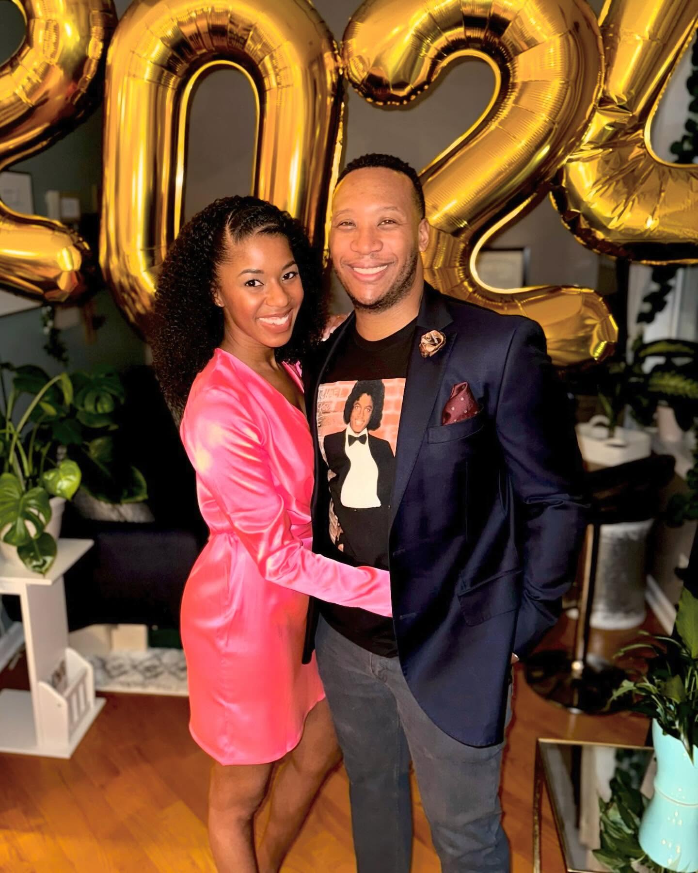 🖤 the best part of 2023 🖤
Cheers to more love ➕ more life in 2024!
🥂