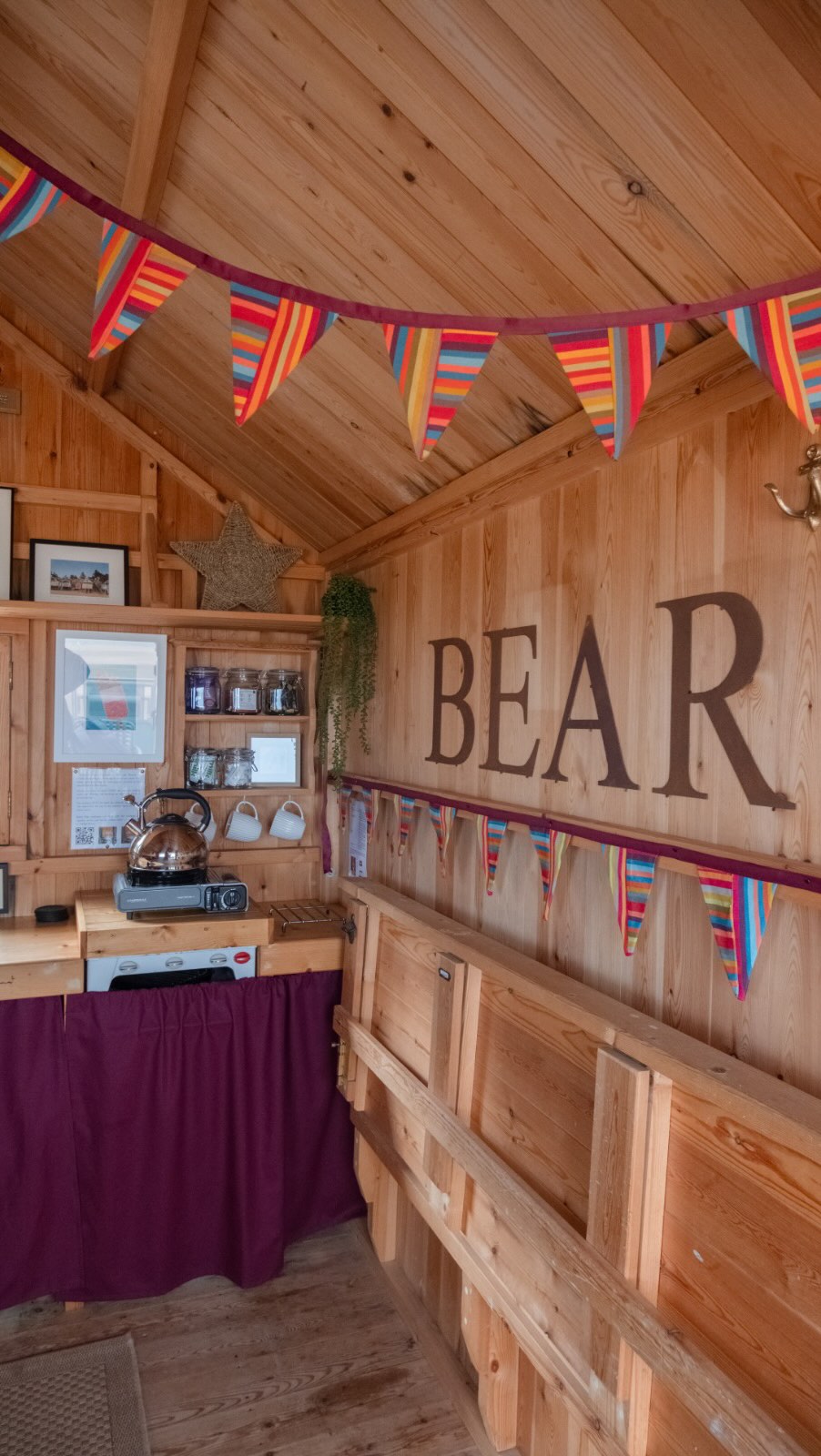 Drum roll please 🥁 We are delighted to open the doors on the newly renovated Bear Hut 🧸
We hope you love it as much as we do! Owners Claire and John have done such a brilliant job at keeping the original charm from Bear but adding their own fresh stamp! 🖌️
If you’re thinking of booking Bear this year I wouldn’t hesitate as we have limited remaining availability 🧸