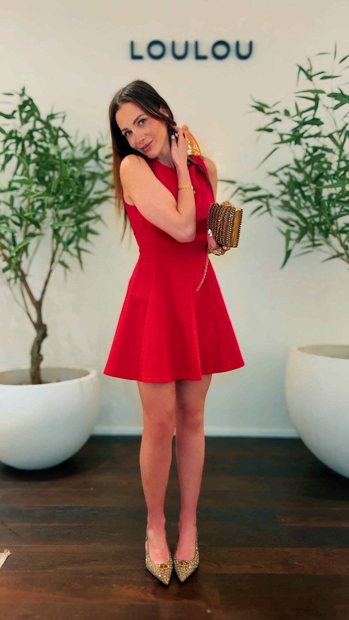 I SEE RED ❤️
La couleur qui change tout.
4 robes rouges, une seule certitude… elles ne resteront pas longtemps en boutique.
🥰🤭
Vous craquez pour laquelle ? ❤️🔥
#LOULOU #redvibes #premiumdress #styleinspo #luxembourg