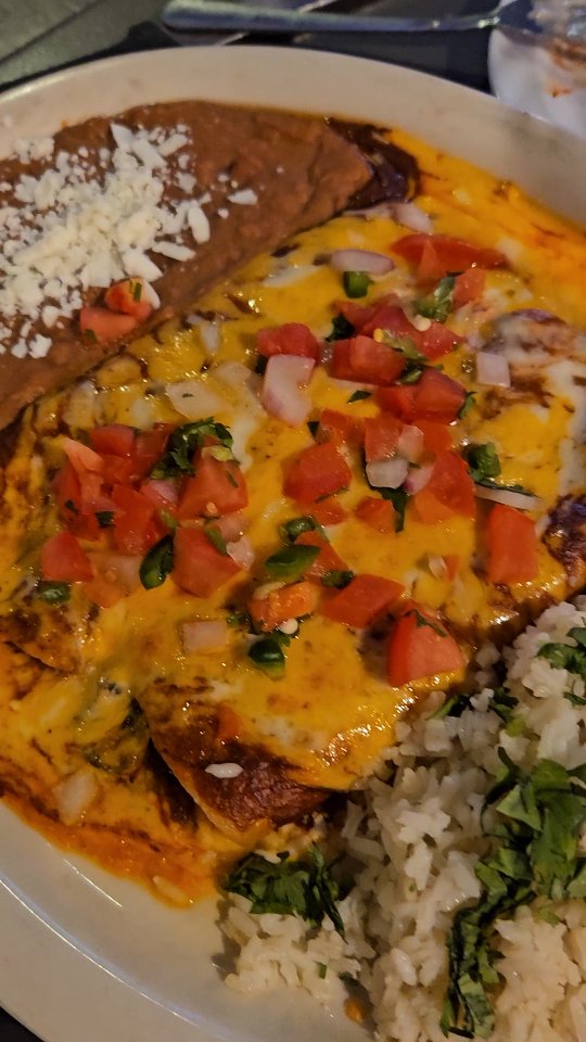 #temecula Texas Lils right on Old Town is your spot for fun and Tex Mex! Brisket Tacos mang! allstreetsgourmand.com