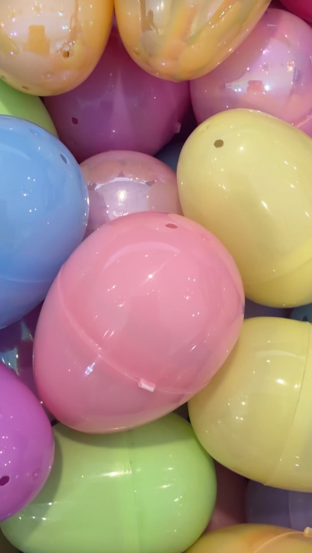 Spring Vibes at GSH. Getting ready for the holiday weekend with bright colors florals and fantastic discounts!