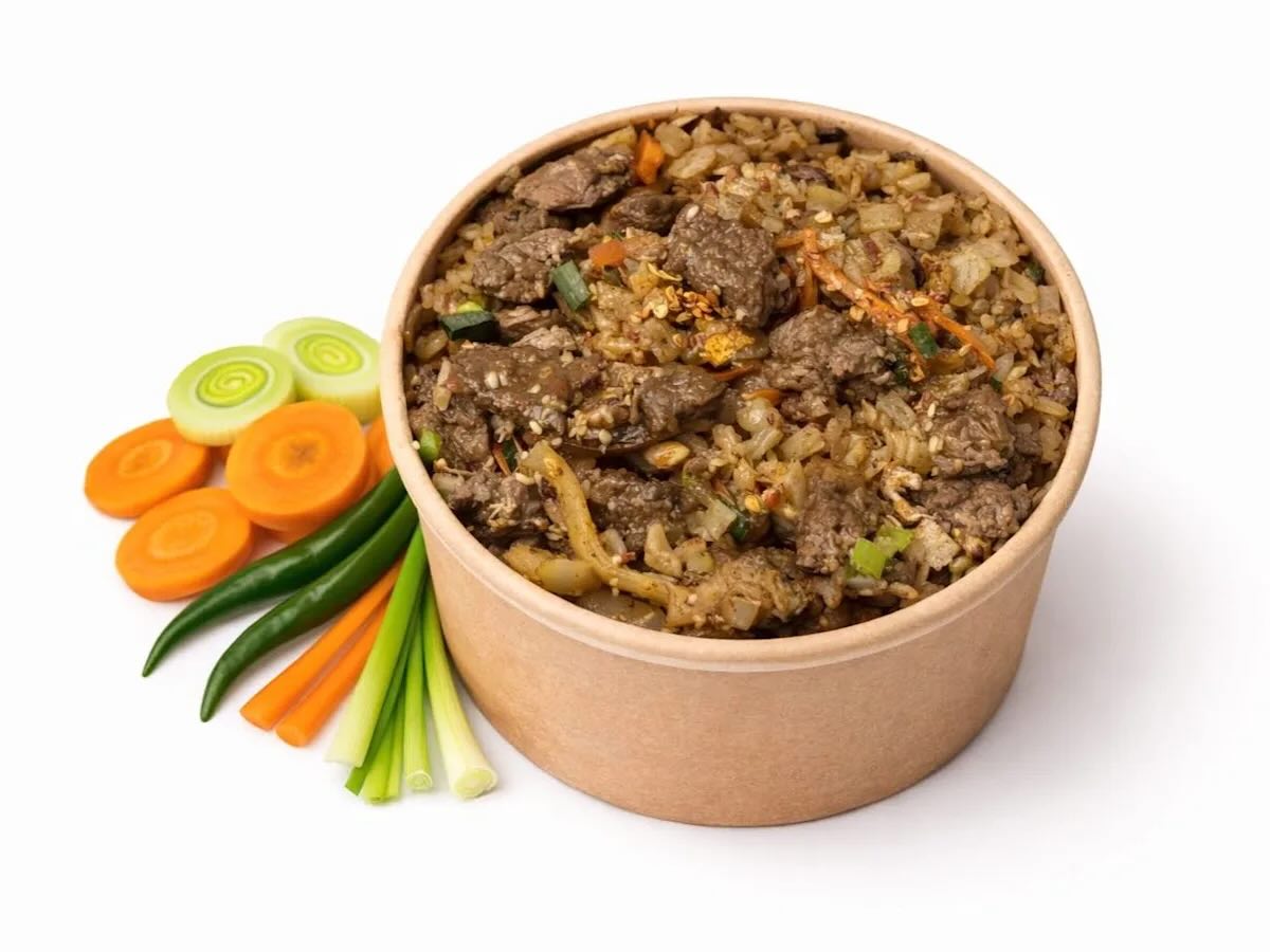 Mutton kothu
£9.75
Traditional Sri Lankan chopped roti stir-fried with tender mutton, fresh vegetables, and aromatic Sri Lankan spices for a rich, hearty, and satisfying flavour