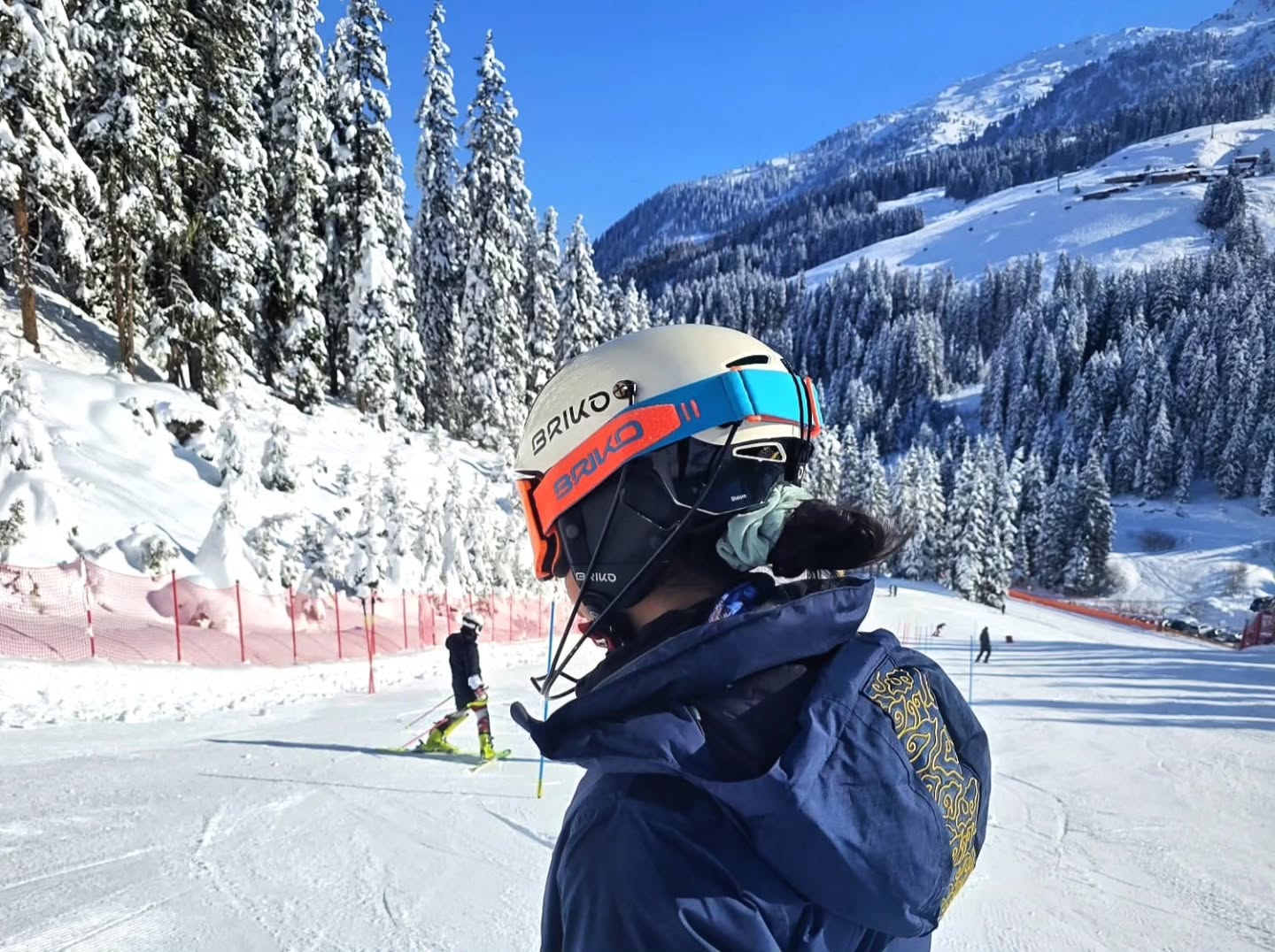 It's not spring until winter says so πβοΈ
β’
Anyways I've decided to stay out here a little longer, so cheers to a few more weeks of racing :))
P.S. π to @autopark_tirol for getting me around!
#malaysianalpine #skimalaysia #malaysiansnowsport #malaysianskier #springskiing
