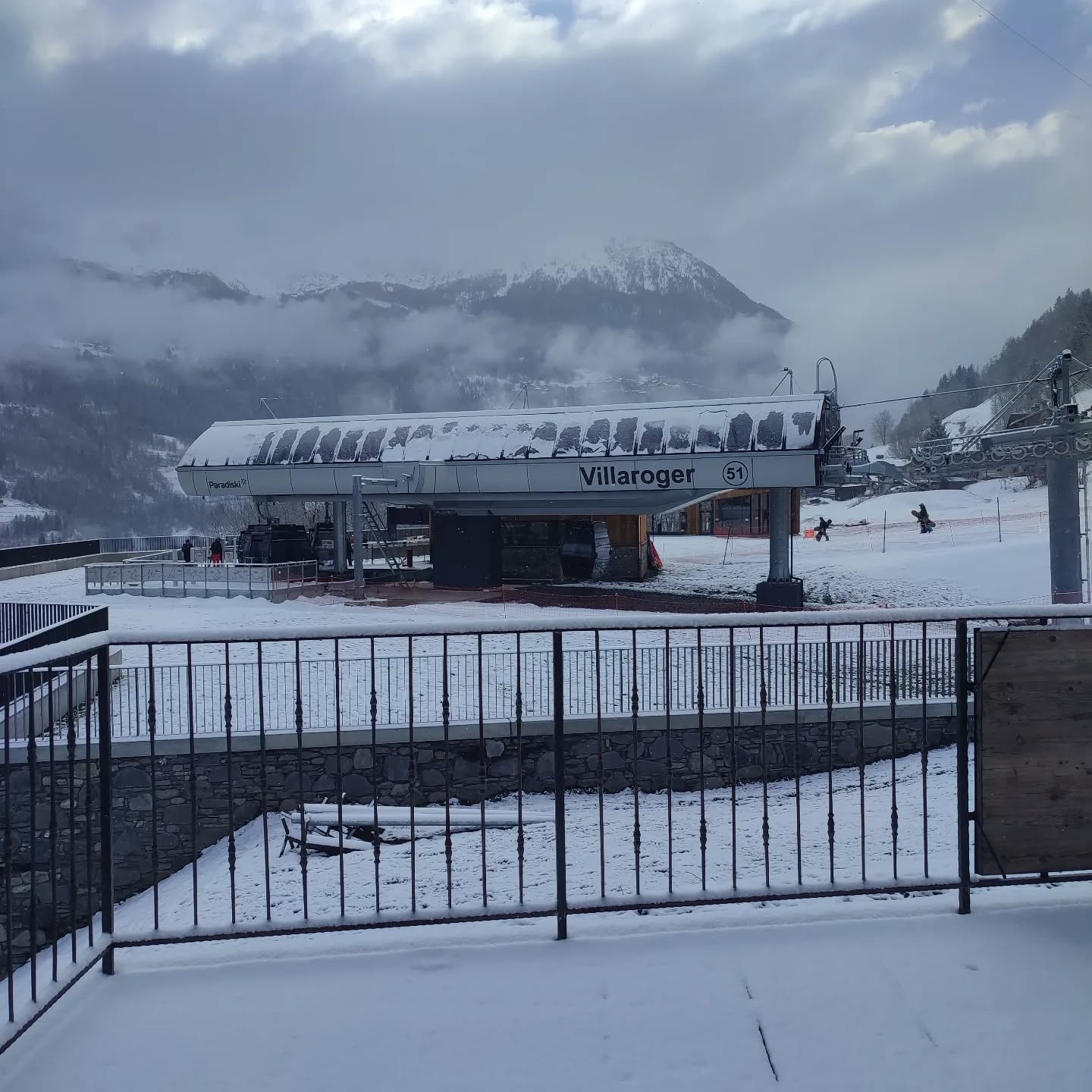 More fresh snow, not bad for the last day of March.