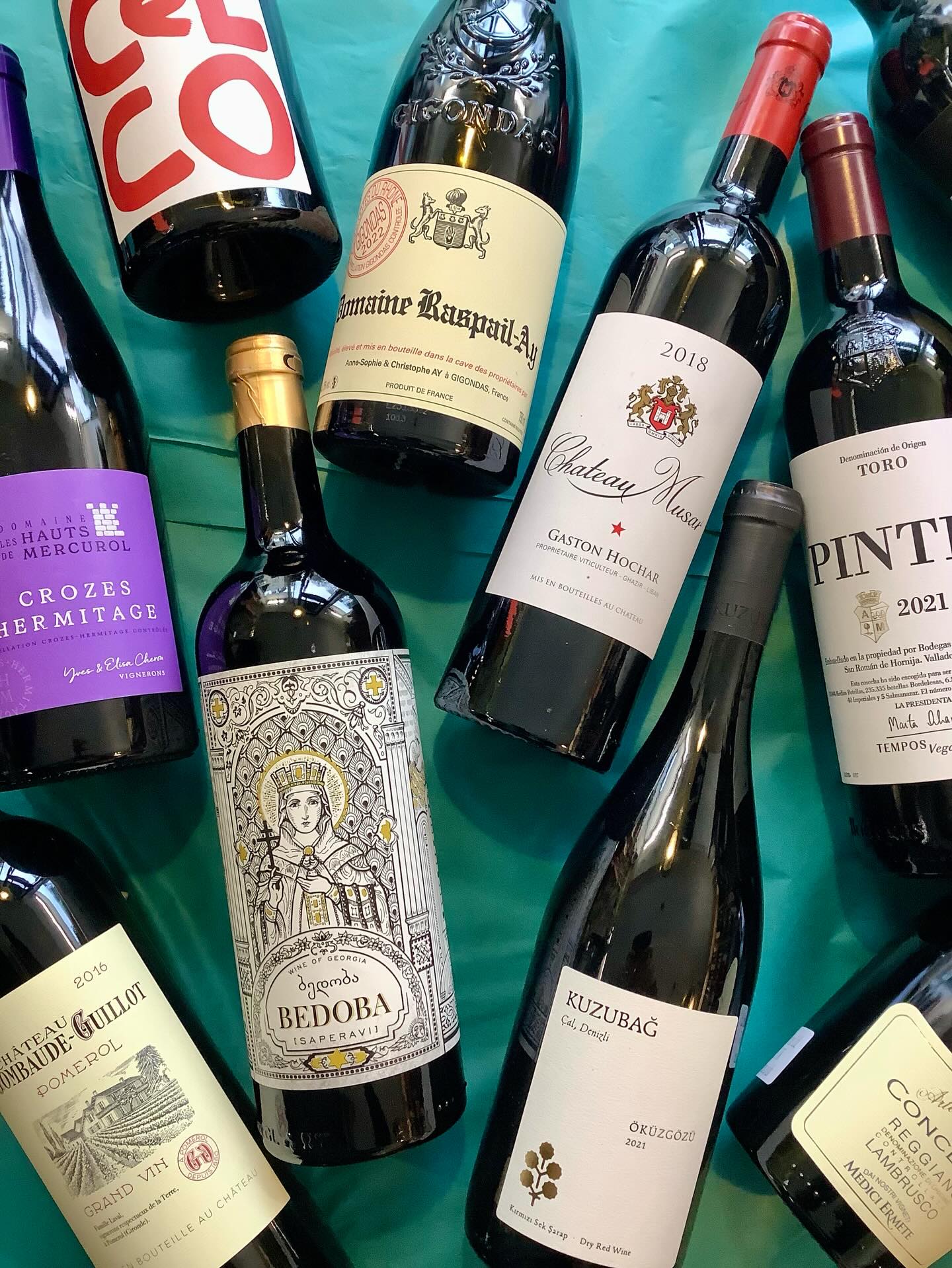 Easter Sunday Roast :::: red wine pairing moodboard 🍷🐇