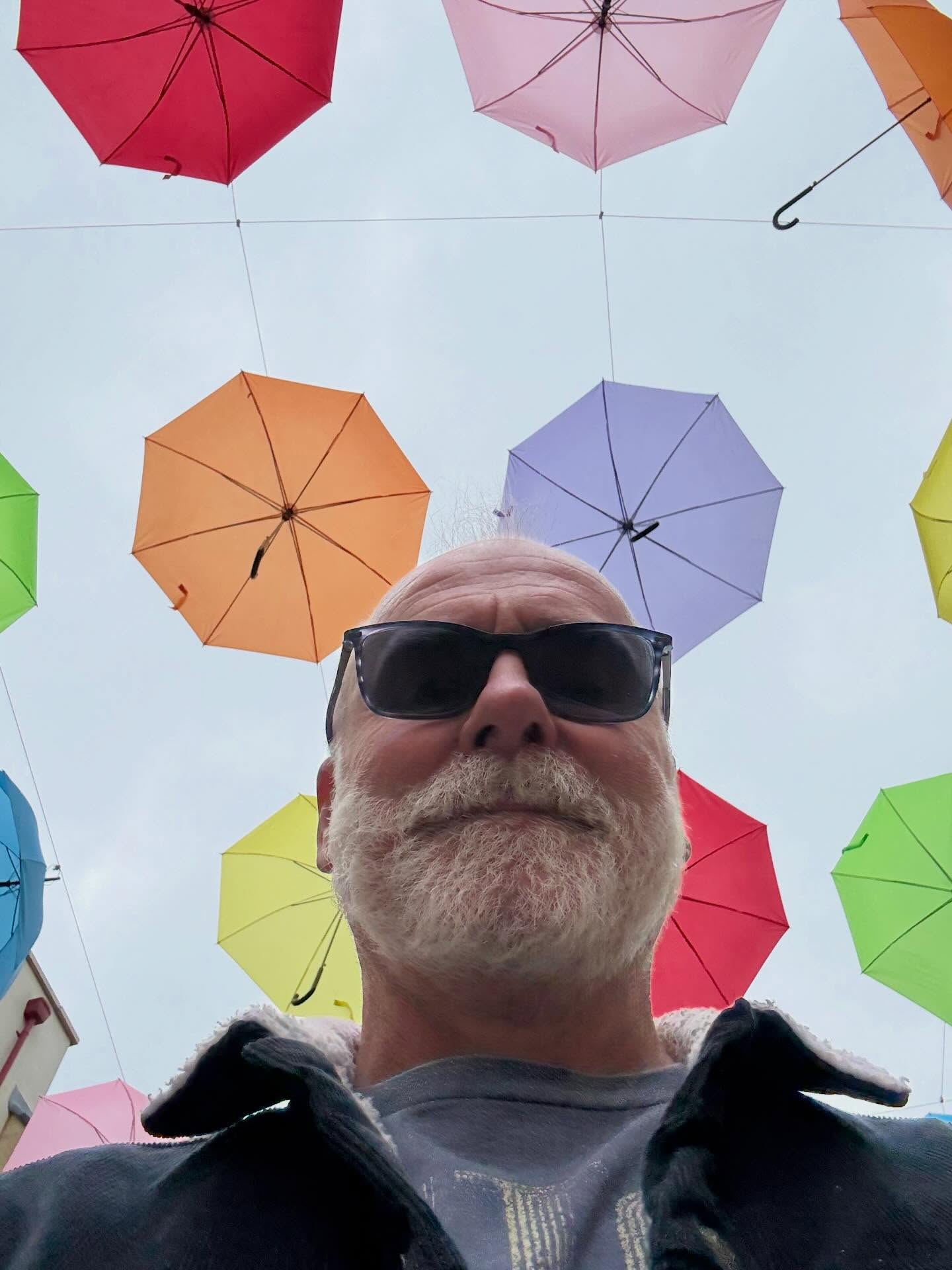 Another rainy day ☔️ #sundayselfie #rainydays #indieauthorsofinstagram #gaybookstagram