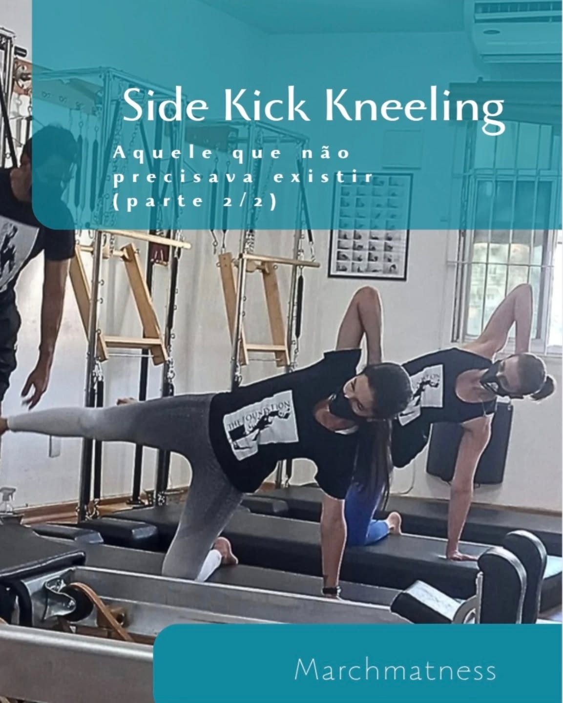 Dando sequência a série Exercícios que não precisavam existir, seguimos com Side Kick Kneeling.
Eu sou 🍑 mole e neste exercício me vem os conselhos sobre fortalecer os glúteos médios de meu amigo @giacomopilates mais conhecido como Thiti.
Por ser fraquinha nesta região meus Swan tbm é um 💩. A minha raiva do Swan foi emocionalmente vencida. Ele continua um 💩, mas agora eu só brigo com ele e sigo, então aceito que ele exista.
O Hip Circle e o Side Kick Kneeling, no entanto, acho realmente que foi uma brincadeira de mau gosto. Tipo humor negro do mestre. Rs.
O Kneeling me dá cãibra no glúteo e ainda tem professor que dá uma sequência de uns 3 exercícios acabando com o pé chegando na cabeça por trás. Ah para! Vai amar alguém, gente!!!
Meu conselho para este é: pule e seja feliz. Rs.
No mais, meu amigo Thiti já deu a dica. Siga.
Na foto eu e minha querida amiga, que não foge de nenhuma luta, @alinennfisioo na formação A Fundação de @feralbernaz
Ah, se vocês quiserem uma inspiração, vejam a @yarabarbosa_pilates fazendo este exercício que não é de Deus. Ela arrebenta. Quando eu crescer (meus glúteos médios) quero ser Diva que nem você, Yara.