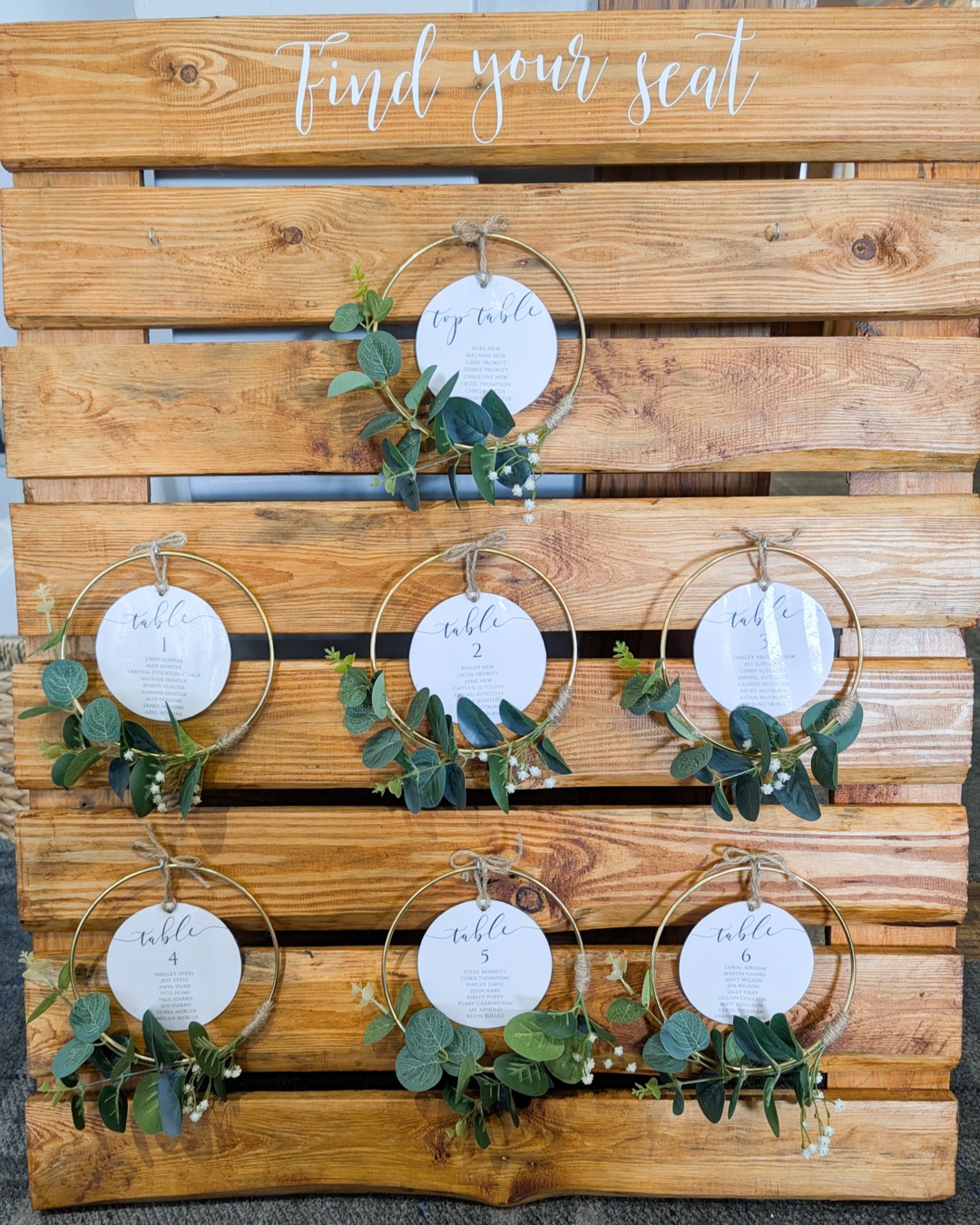 Just one of our handmade unique table plan options.
We have so many available, large hoops on stands for a free standing table plan where you can add a whole circle sign suspended within the hoop or add single cards, or even escort style cards, so many ways to use this option and they are completely unique to us.
Our rustic open frame, and scaffold board using string and little pegs, many many mirror options. Did you know we can add any wording to mirrors in calligraphy? Meaning our mirrors can be used for table plans, welcome signs or order of the day.
So many items, with so many uses.
We have an open day at the studio in Ringwood on the 11th of April for DIY couples wanting to have a look at items before booking or a chance to chat through ideas, we only have a few slots left to book now between 10 am and 1 pm. Please email enquiries@linenandlacehire.co.uk to book your appointment.
#handmadetableplans #rustictableplans #rusticprops #uniquewedding