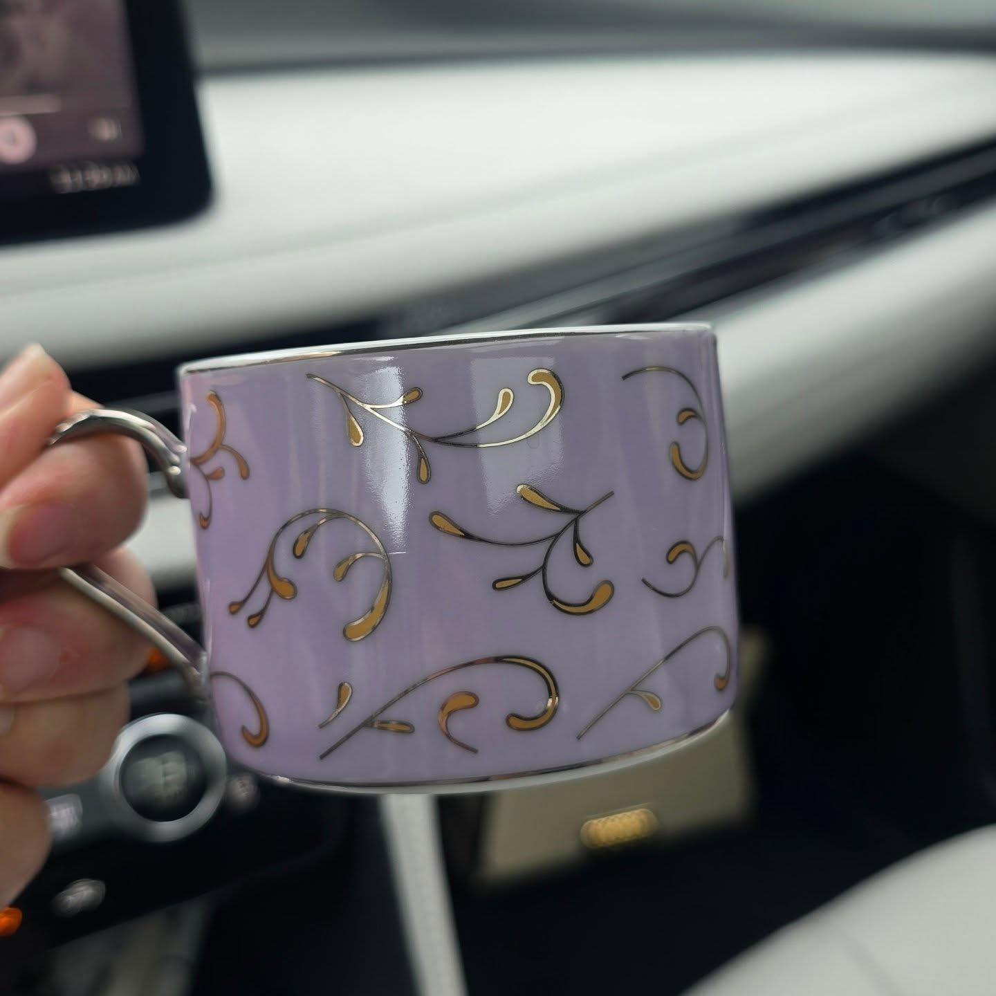 Scored another set of 10 tea cups for our little Mother's Day brunch/ floral workshop! These are more modern. They are the perfect pastel colors for the occasion! So keep the registrations coming!
#prepformothersday #eventcoordination #eventcoordinator