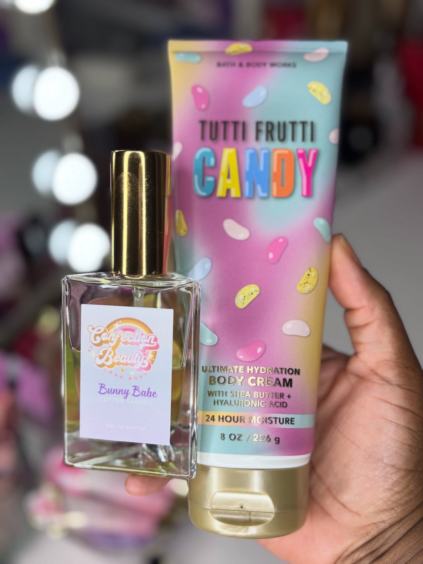NEW RELEASE: Bunny Babe 🐰
A fun blend of mixed berries, red currant, vanilla and musk. Pairs perfectly with @bathandbodyworks Tutti Frutti, which features Jelly Bean as a note! 🐣 The perfect Easter combo.