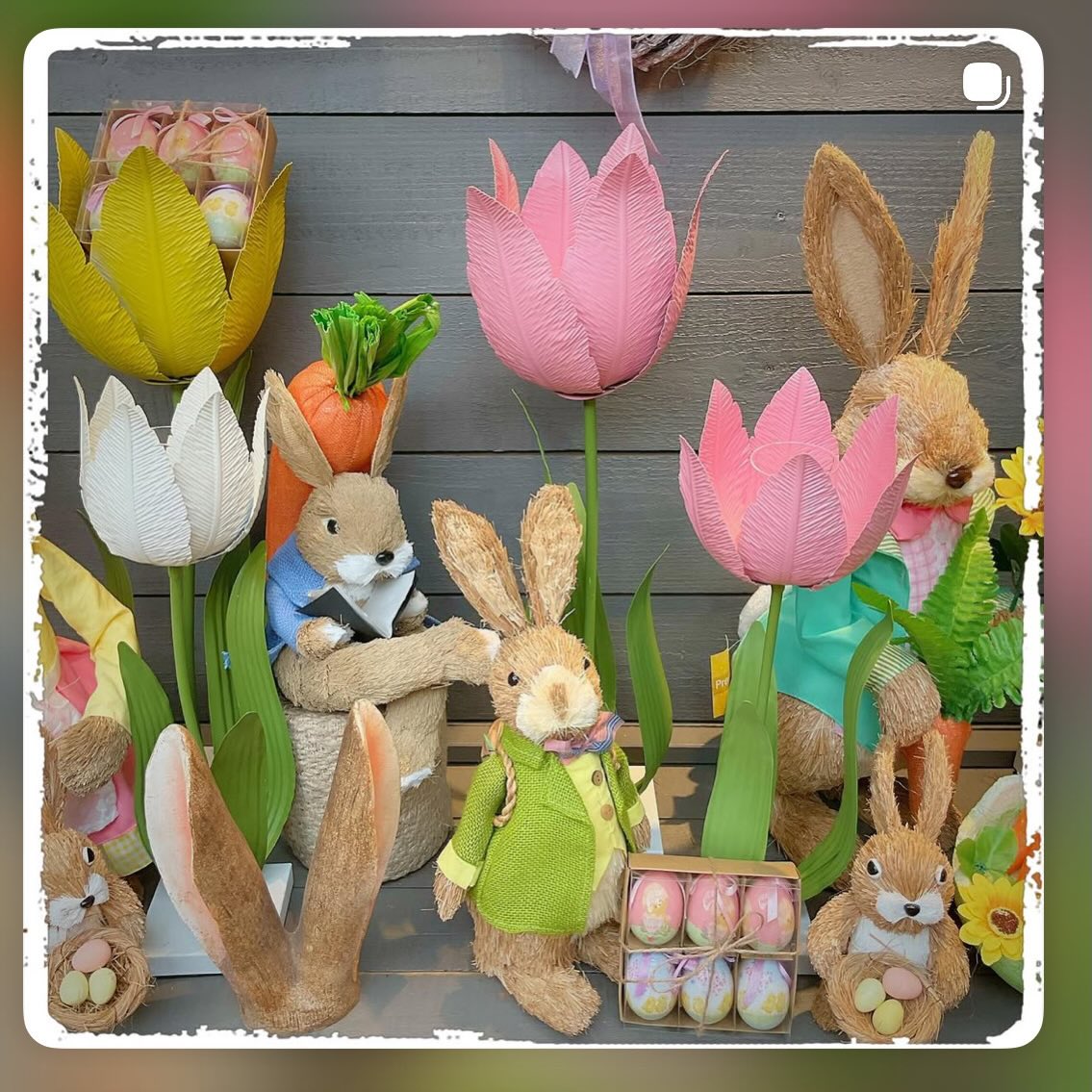 Our feed is sadly lacking in Easter posts, so far ….. here’s a great visual from @carina_flowerbasketsandwich who has ready to buy arrangements for Easter gifts and decoration. Also Carina will always bring a bespoke idea to life.
🐣 Do tag us in your opening times and Easter inspired windows/displays.🐣
Sandwich town runs on independents:
Shops, makers, food, wellbeing, arts and services — all local, all here.
Tag us to be featured.
📍 #whatthreewords: Catching · Intrigued · Analogy
#IndependentBusiness #SandwichBusinesses #ShopLocalKent #easter2026