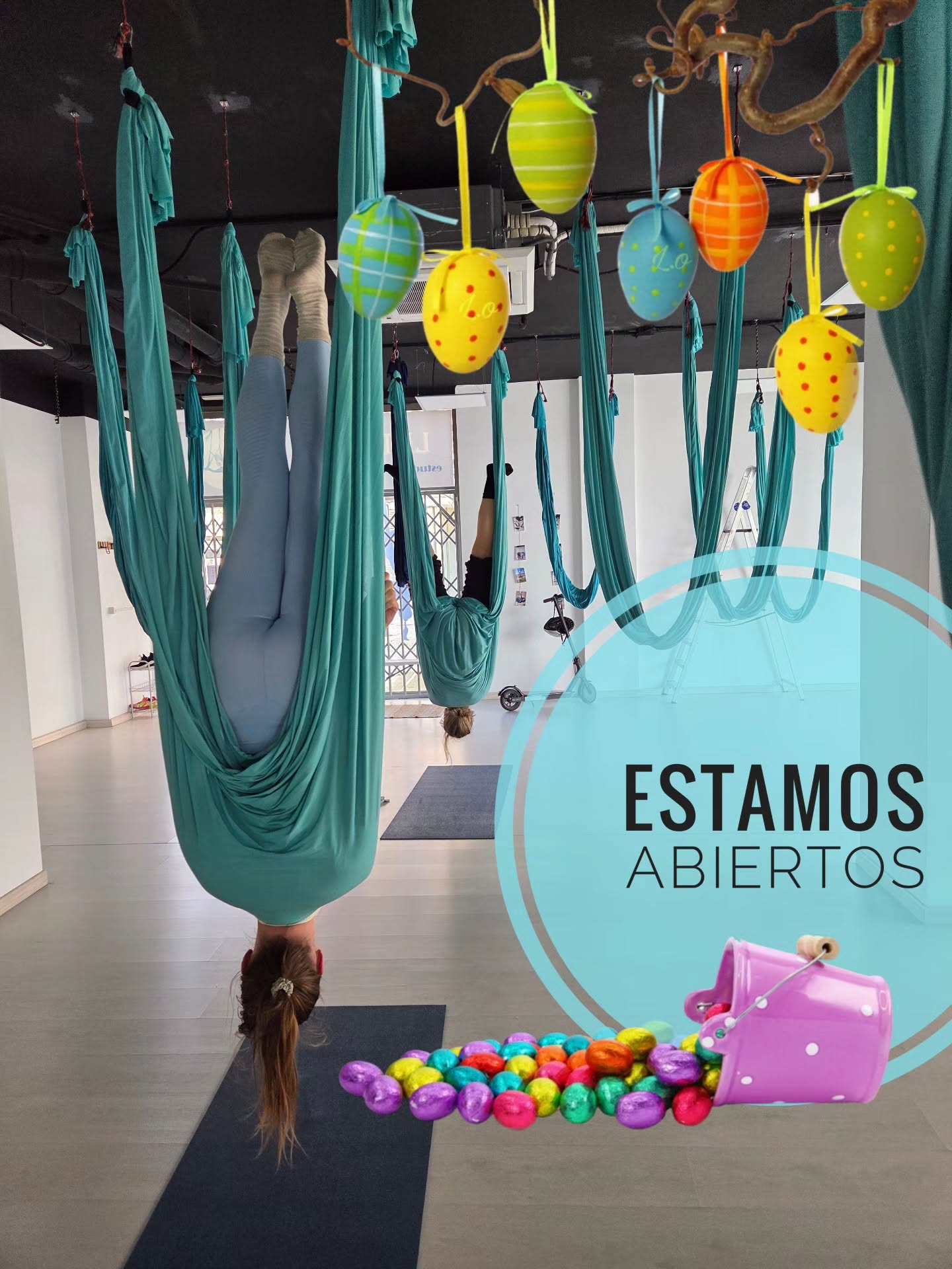 ✨ Esta Semana Santa seguimos volando ✨
Estamos abiertos todos los días para que no pierdas tu momento de movimiento, ligereza y bienestar 🤍 Solo cerramos el domingo 5 de abril - el resto de los días estamos aquí para volar contigo 🕊️🪽🌱
Te esperamos para desconectar, estirar la espalda y recargar energía.
¡Felices Pascuas! Que estos días estén llenos de luz, calma y momentos bonitos 💛
.
.
#semanasantabarcelona #yogasemanasanta #aeroyogabarcelona #yogaeixample #yogacollblanc