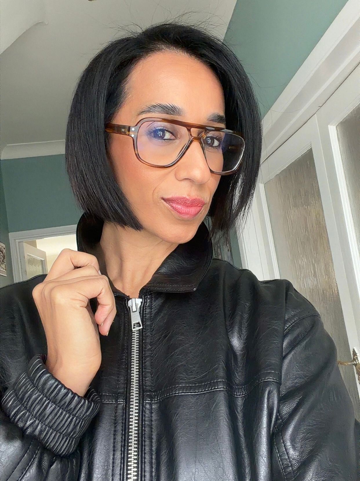 Old friend, new cut… love seeing this beauty who travels from Dubai to see me. Textured, undercut, graduated bob. #THEWAYYOUWEARIT #stanmore #Bushey #Hairstylist #haircut