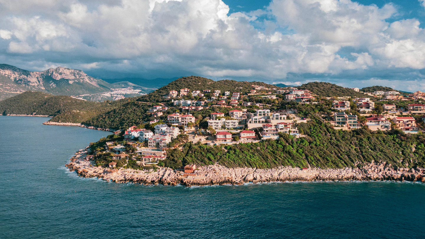 🌊✨ Kaş, Turkey, where the mountains kiss the sea 💙
Tucked along the Turquoise Coast, Kaş is a hidden gem that feels like a dream. Think crystal-clear waters, charming cobblestone streets, bougainvillaea-covered houses, and epic sunsets that light up the Mediterranean. Whether you're diving into ancient ruins, sailing across hidden coves, or just sipping Turkish tea with a view — Kaş is peace, beauty, and magic all in one frame. 🌅🇹🇷
#KasTurkey #TurquoiseCoast #HiddenGem #TravelVibes #MediterraneanDream