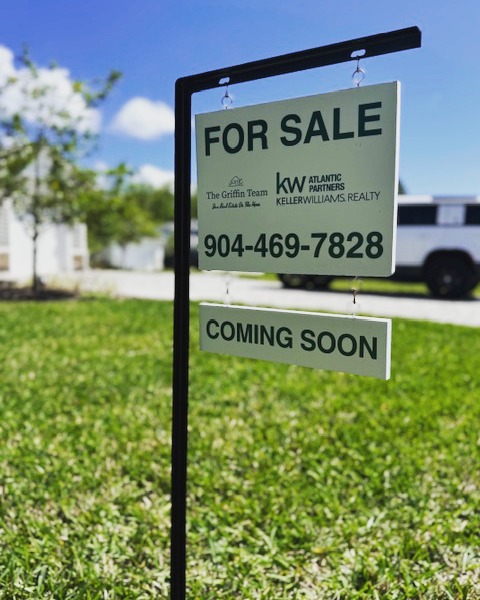 🚨 COMING SOON in Bartram Ranch 🚨
5 Bedrooms • 4.5 Baths • 3,562 Sq Ft
✨ Loaded with upgrades
🌿 Large fenced backyard ready for entertaining, relaxing… or your next backyard vision
This one is bringing the space, the style, AND the upgrades 👀
If Bartram is on your radar… you’re going to want to see this first.
📲 Want early details before it hits the market? Call or text Joanne Griffin 904-505-9998
Joanne Griffin, Realtor Keller Williams Realty Atlantic Partners
#bartramranch #comingsoon #justlistedsoon #jacksonvillehomes #jaxrealestate #northeastfloridarealestate #dreamhome #moveuphome #backyardgoals
#realtorlife #listedtosold #findyournest #homesweethome #kellerwilliamsagent #kellerwilliansrealtyatlanticpartners #homebakedwithjoanne #jaxrealtor #jaxrealestate #jacksonville #jaxrealtoronthemove #jaxrealestateonthemove #thegriffinteamsellsflhomes #joannegriffinsellsflhomes #stjohnscounty #stjohnscountyrealestate