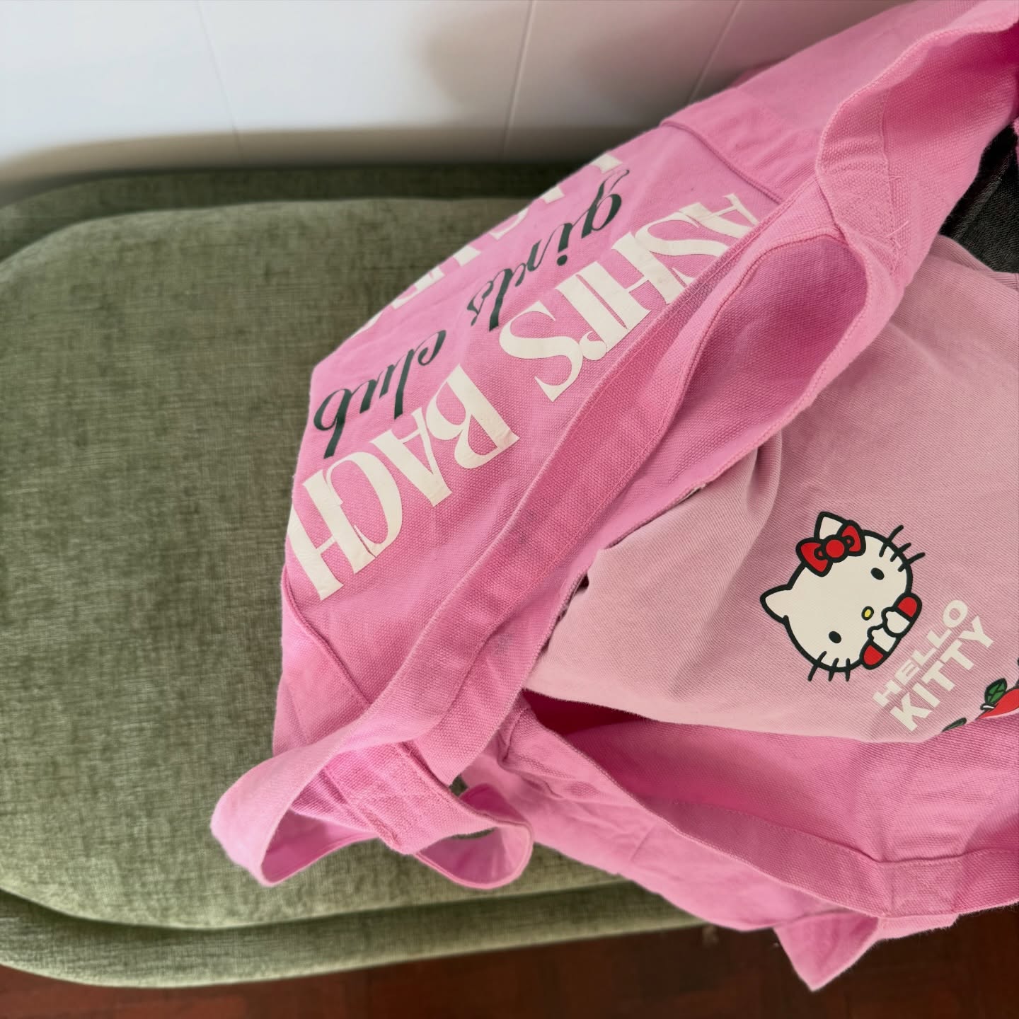 1. Bach merch x Hello Kitty
2. I now bird watch, watch this space
3. No explanation needed
4. @canmaketokyo really is the one (Tokyo skincare and makeup recs coming)
5. Husbands ey
6-8. Orchid updates