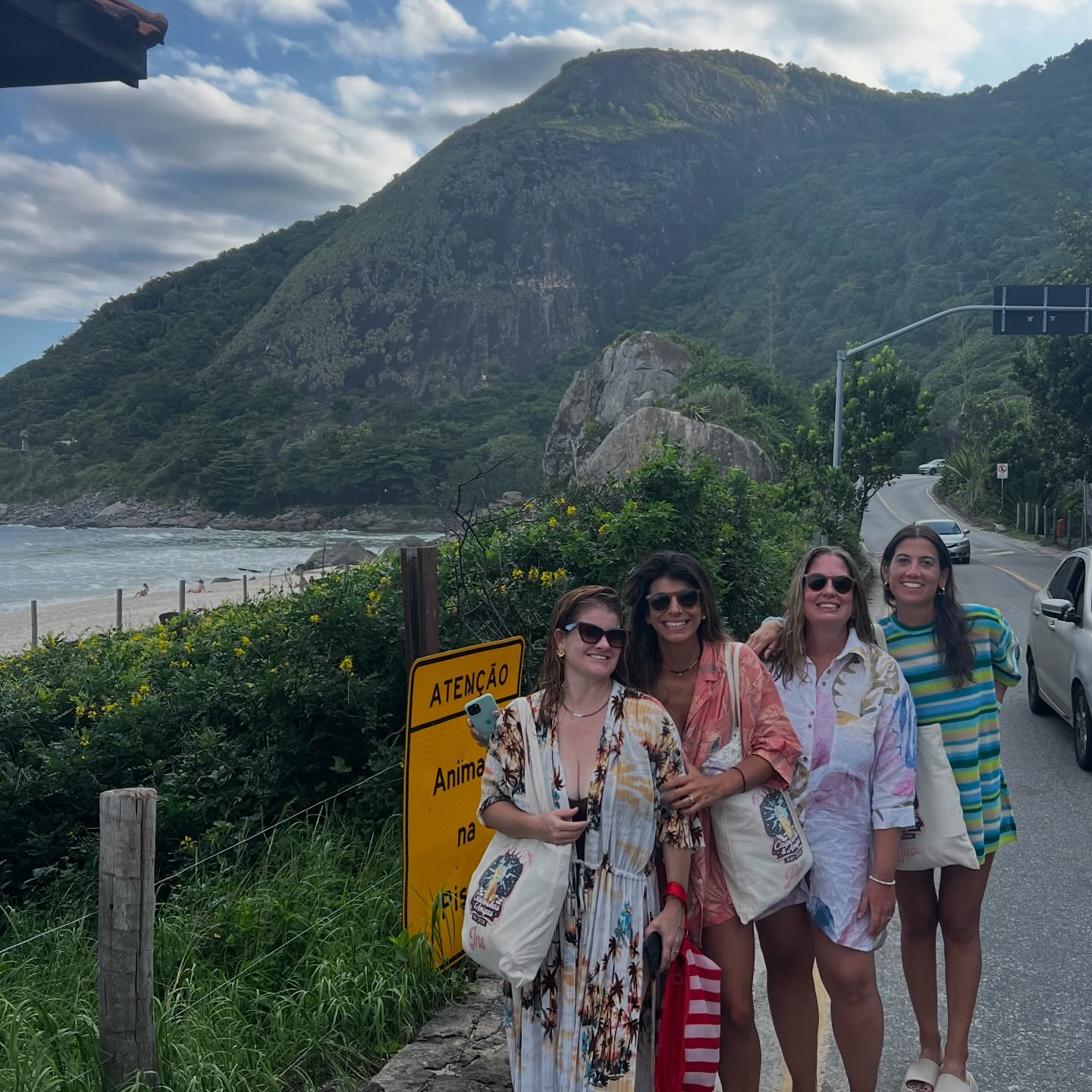Río con amigas - el mejor plan :) ✈️🇧🇷👯♀️🏖️🍹📸